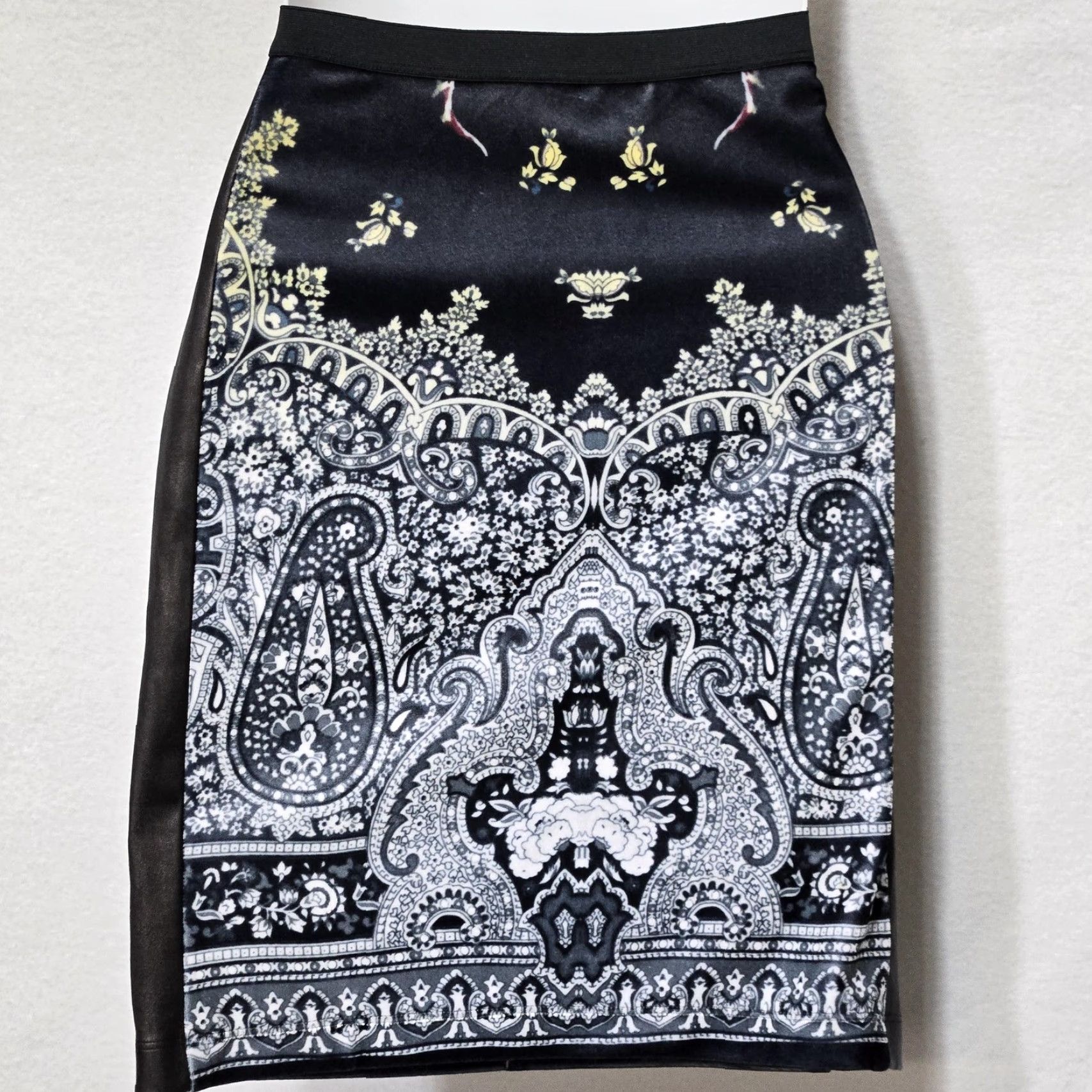 Clover Canyon Clover Canyon Skirt Black Paisley Stretch Pencil S Womens Short Satin Leather Side Panels USA Size 28" / US 6 / IT 42 - 3 Thumbnail