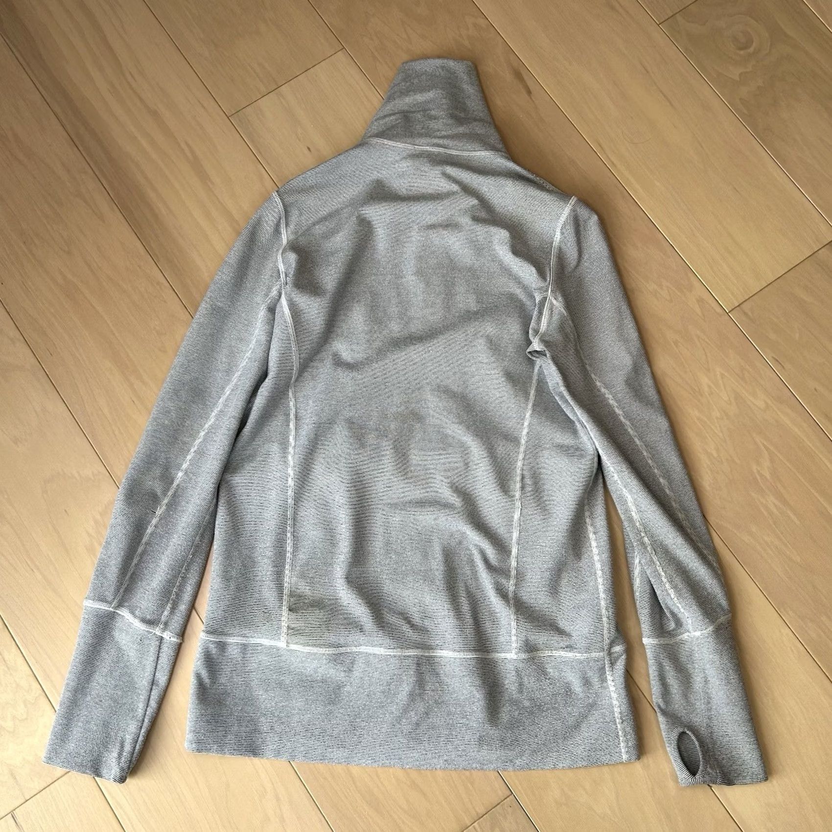Lululemon VINTAGE Lululemon In Stride Jacket Full Zip Long Sleeve Women’s 10 White / Dark Gray Athletic Jacket Womens 10 Regular Size L / US 10 / IT 46 - 3 Thumbnail
