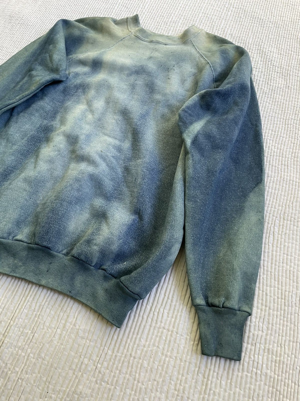 Indigo Indigo Dyed Sun Faded Crewneck Sweatshirt Size US L / EU 52-54 / 3 - 4 Thumbnail