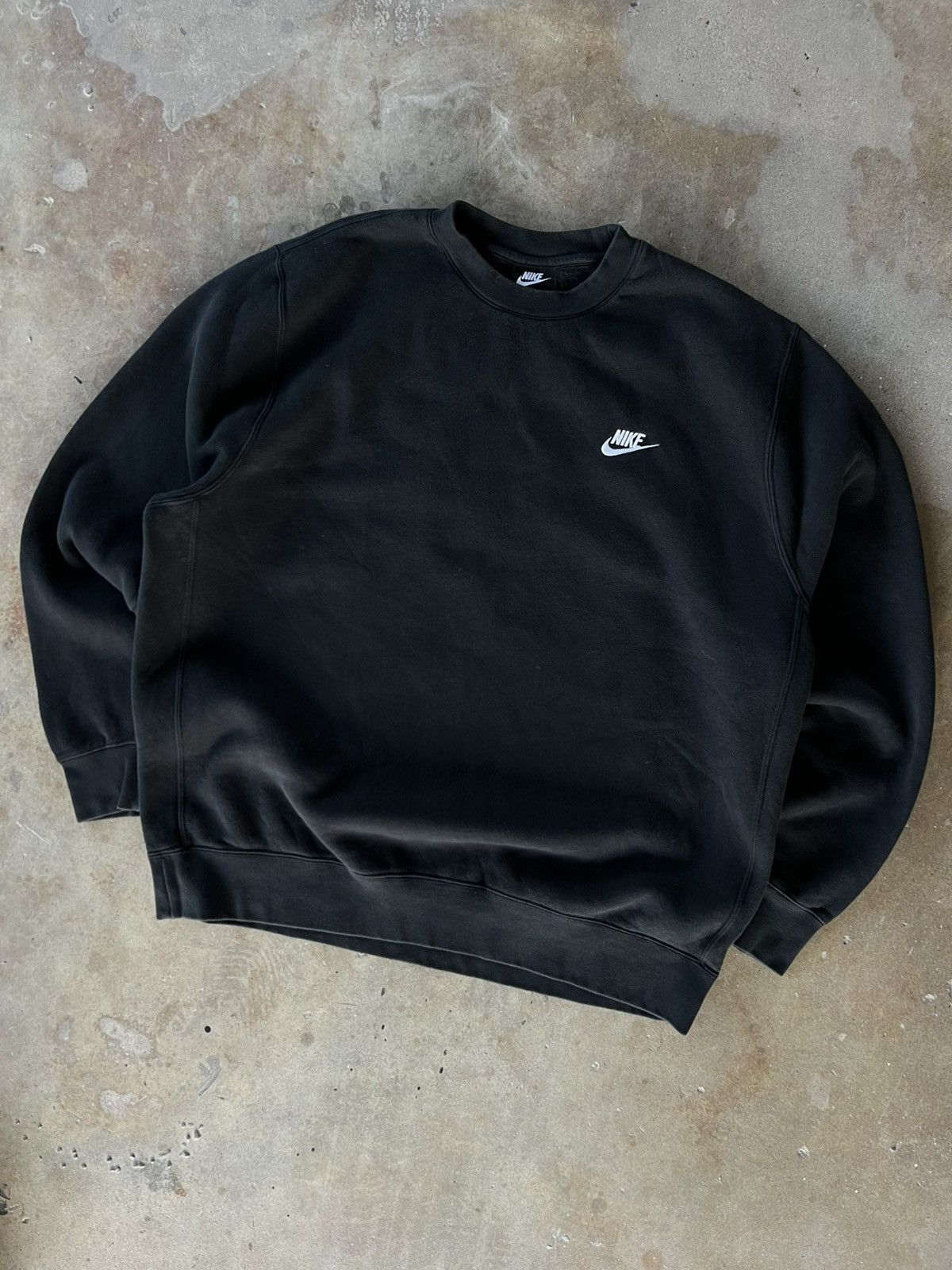 Nike Vintage Essential Black Tag Nike Swoosh Sweatshirt Crew Size US XL / EU 56 / 4 - 1 Thumbnail