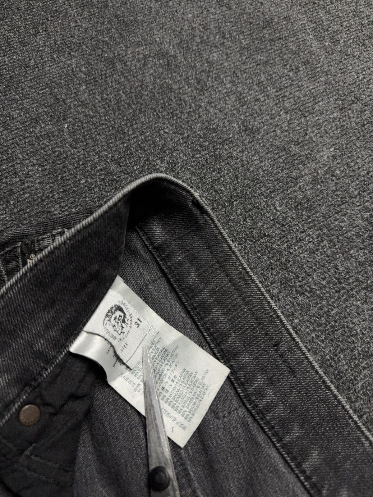 Diesel Luxury 00s Y2K Diesel D-Luster Black Slim Fit Stretch Jeans Size US 31 - 13 Thumbnail