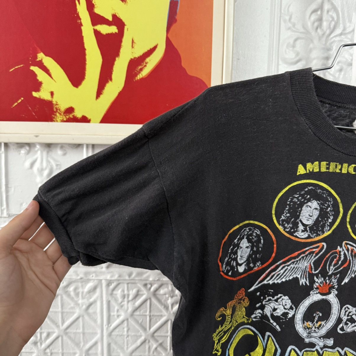 Vintage 1970s vintage Queen graphic band tour tshirt Size US XS / EU 42 / 0 - 3 Thumbnail