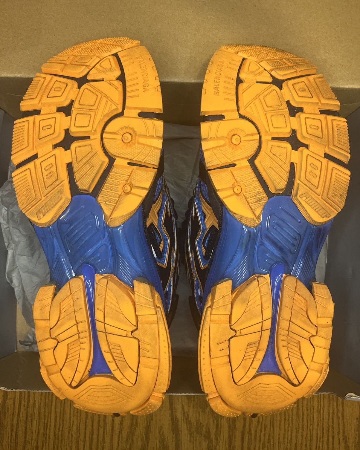 Balenciaga Balenciaga Runner Sneaker (Blue/Orange) Size US 9 / EU 42 - 6 Thumbnail