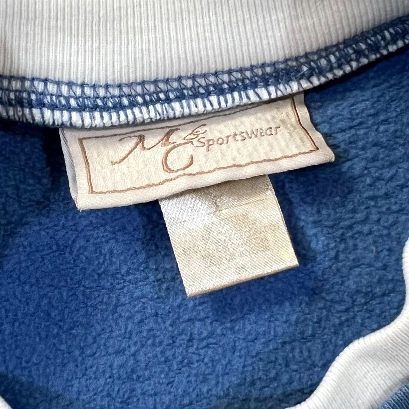 Other VINTAGE THIS GRANDMA IS BEARY LOVED Novelty Embroidered Cottage Core Sweatshirt Women XXL Blue Embroidered spellout design 90s? (adjusted to fit) Size XXL / US 16-18 / IT 52-54 - 4 Thumbnail