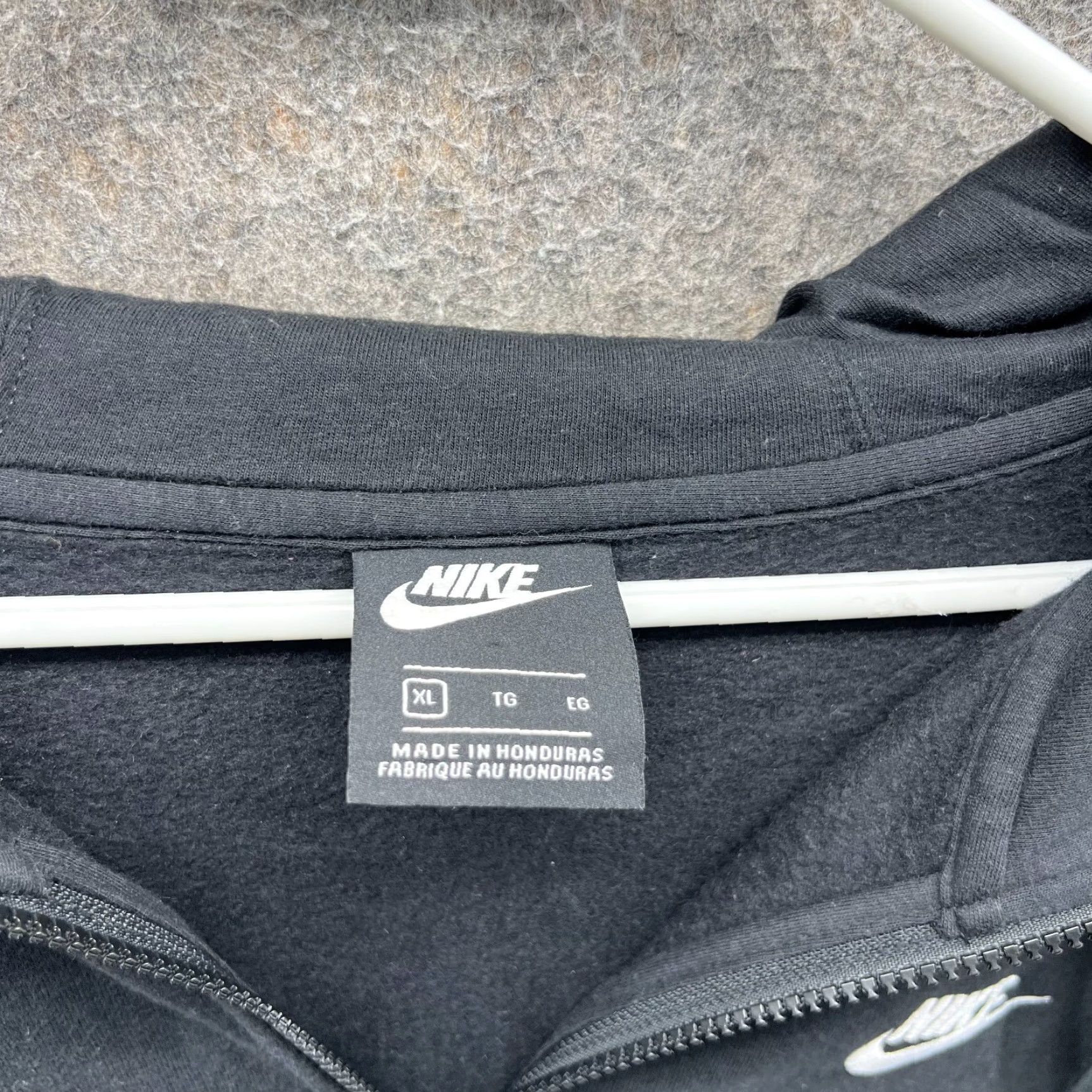 Nike Nike Hoodie Mens XL Black Full Zip Sweatshirt Sportwear Club Fleece Vintage Regular Zip Mens XL Black Nike Sportswear Hoodie Size US XL / EU 56 / 4 - 3 Thumbnail
