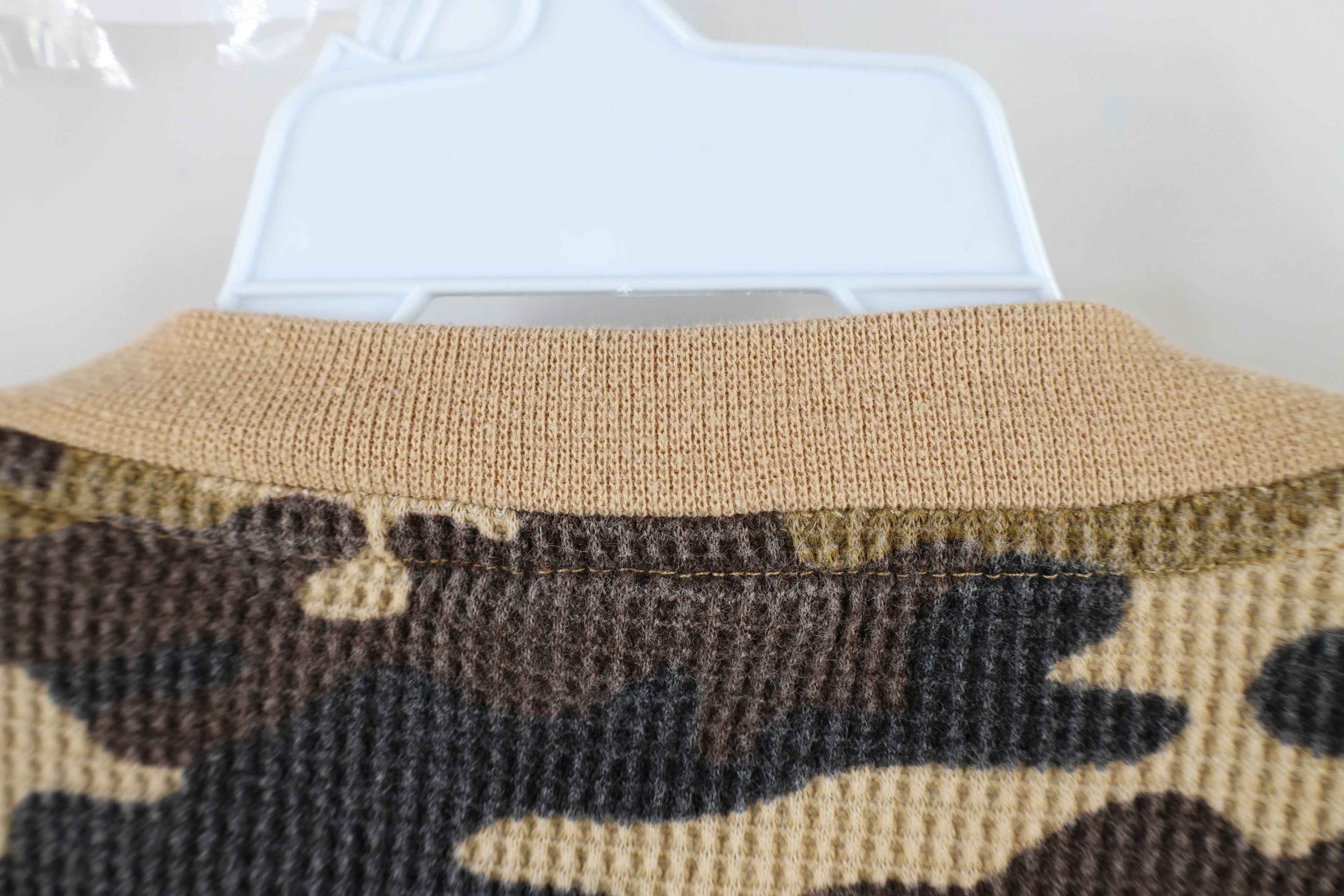 Vintage Vintage 90s Streetwear Camouflage Knit Long Sleeve T-Shirt Size US XXL / EU 58 / 5 - 8 Thumbnail