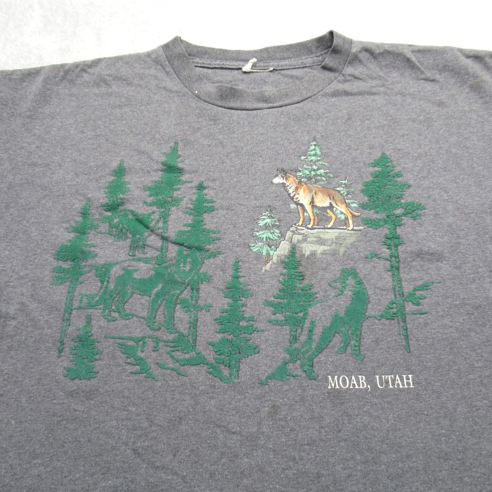 Vintage VINTAGE Moab Utah Shirt Mens XL Gray Graphic Print Short Sleeve T-Shirt Regular Crew Neck Men Graphic Print Wolves Evergreen Trees 90s? Size US XL / EU 56 / 4 - 4 Thumbnail
