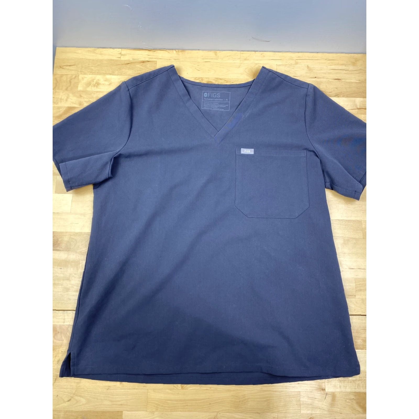 Vintage FIGS Technical Collection Scrub Top XL Womens Gray Hospital Work #5998 Size XL / US 12-14 / IT 48-50 - 2 Thumbnail