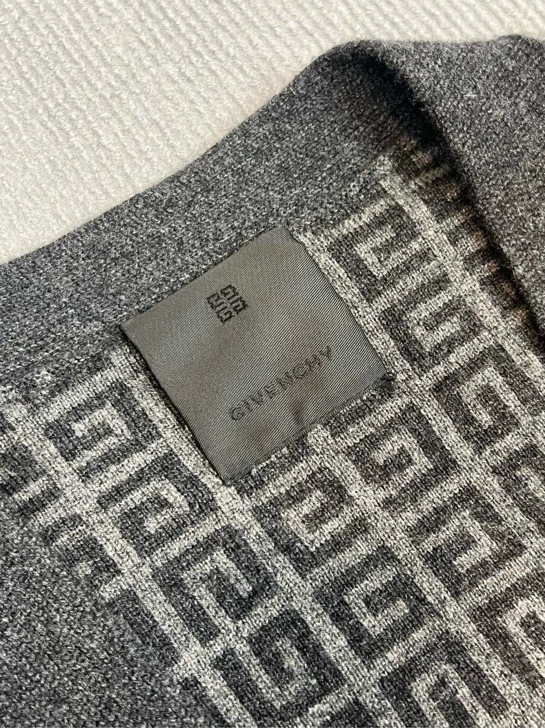 Givenchy Givenchy All-over Printed Cardigan 2411133 Size L Size US L / EU 52-54 / 3 - 4 Thumbnail