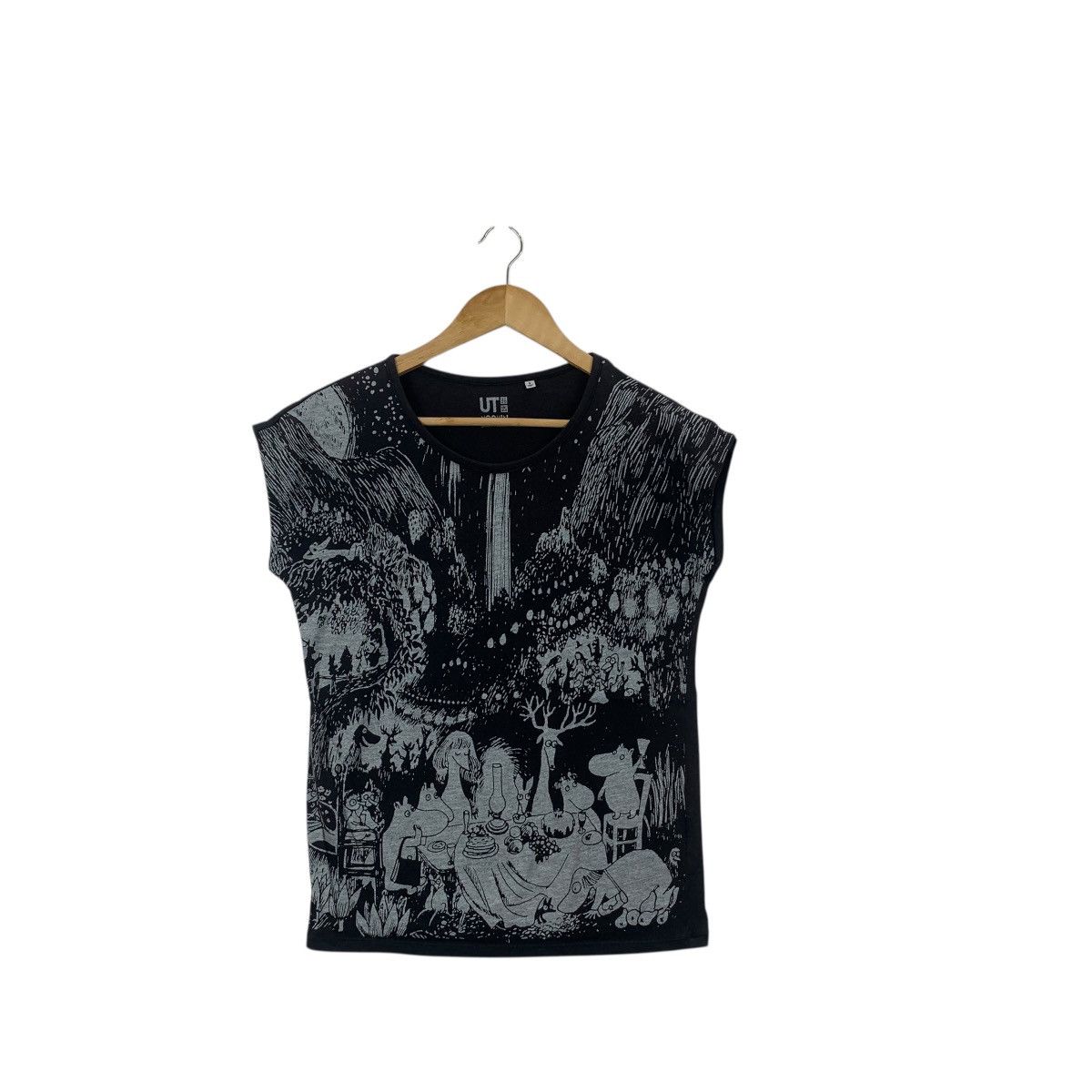Uniqlo UNIQLO x MOOMIN CHARACTERS Over Print Cartoon Tank Top Tee Size S / US 4 / IT 40 - 3 Thumbnail