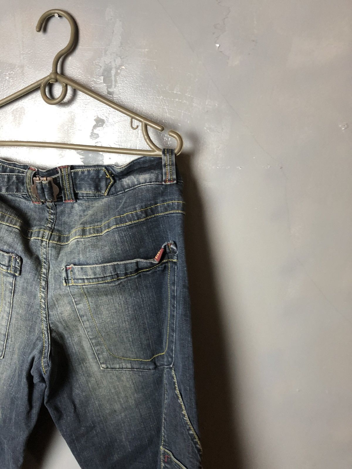 Vintage Vintage men’s jeans Oasis cargo Size US 36 / EU 52 - 8 Thumbnail