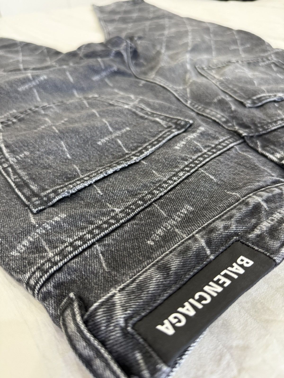 Balenciaga Balenciaga All Over Logo Jeans Size US 30 / EU 46 - 1 Thumbnail