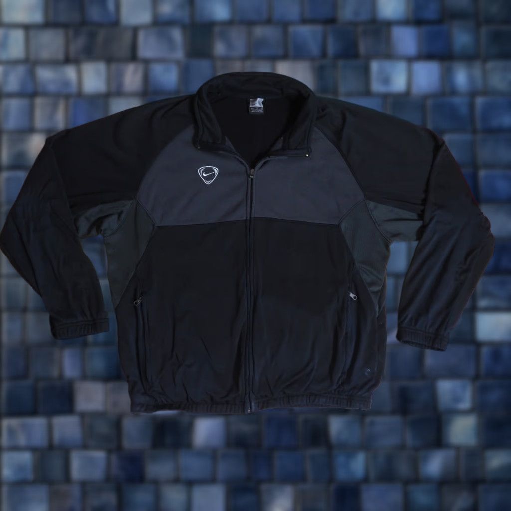 Nike VINTAGE Nike Black Gray Full Zip Logo Swoosh Check Softshell Jacket Mens M Size US M / EU 48-50 / 2 - 1 Thumbnail