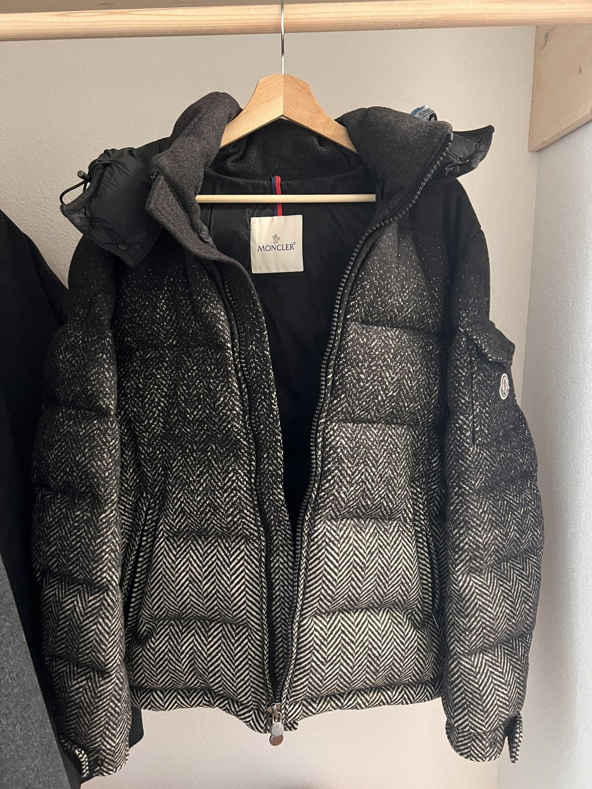 Moncler *Rare* Moncler Montgenevre Wool Herringbone Down Jacket Size US XL / EU 56 / 4 - 2 Thumbnail