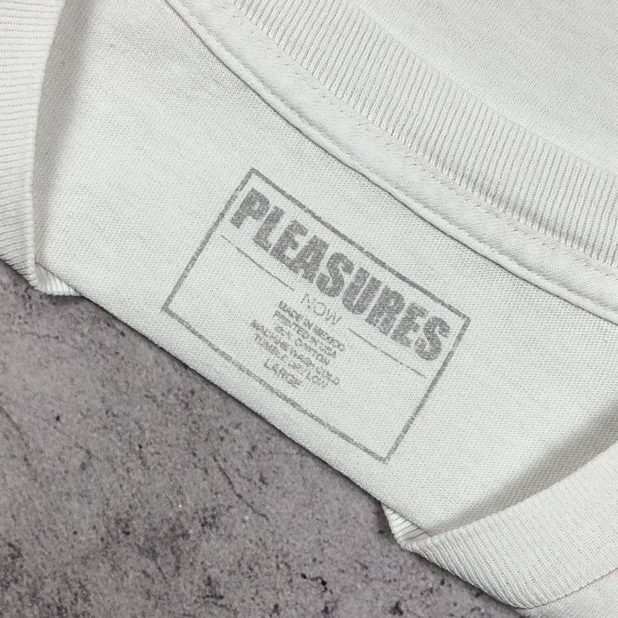 Pleasures Pleasures Mania Tee Size US L / EU 52-54 / 3 - 4 Thumbnail