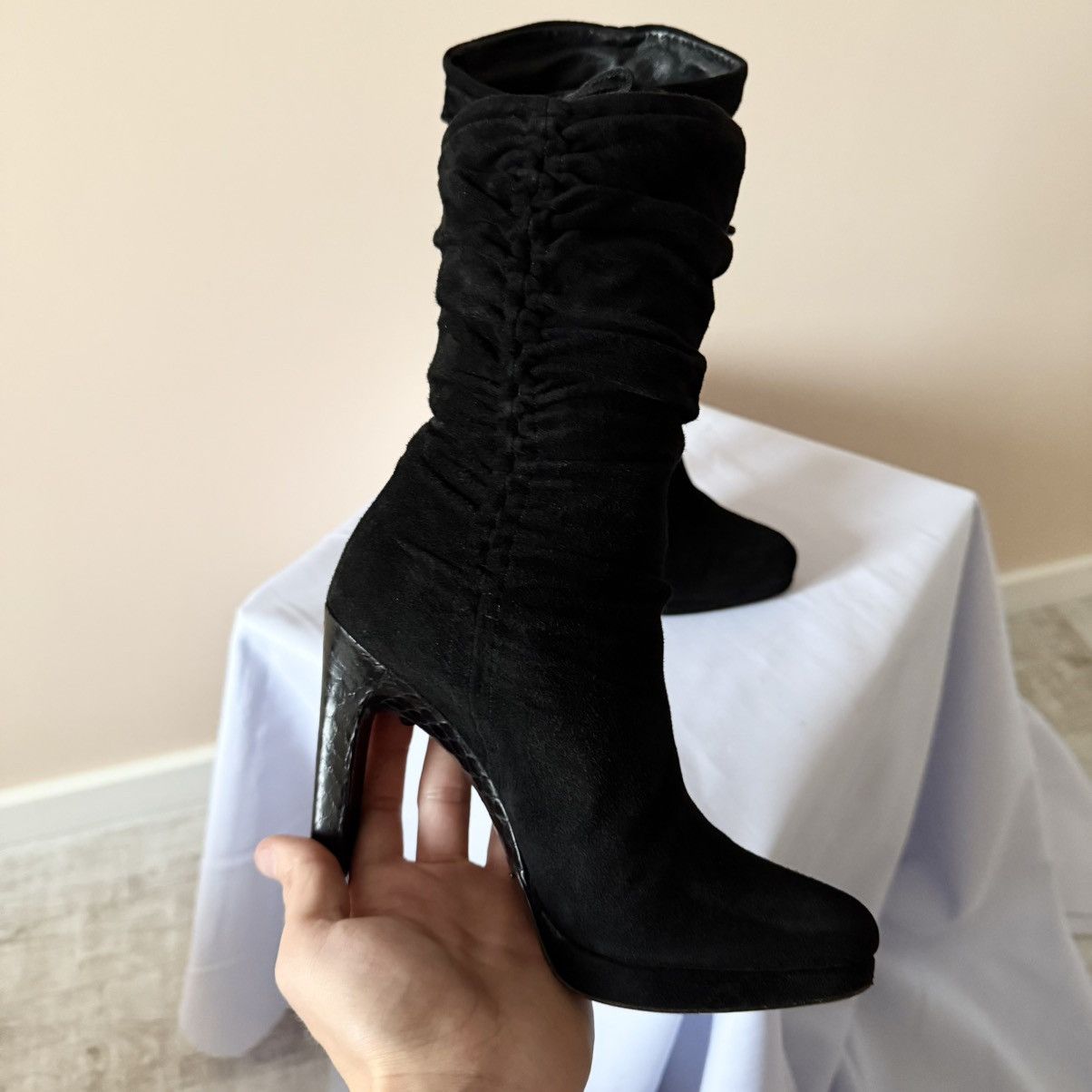 Gucci Gucci Tom Ford Era Suede Slouch Black Bows Boots Heels Size US 5 / IT 35 - 7 Thumbnail