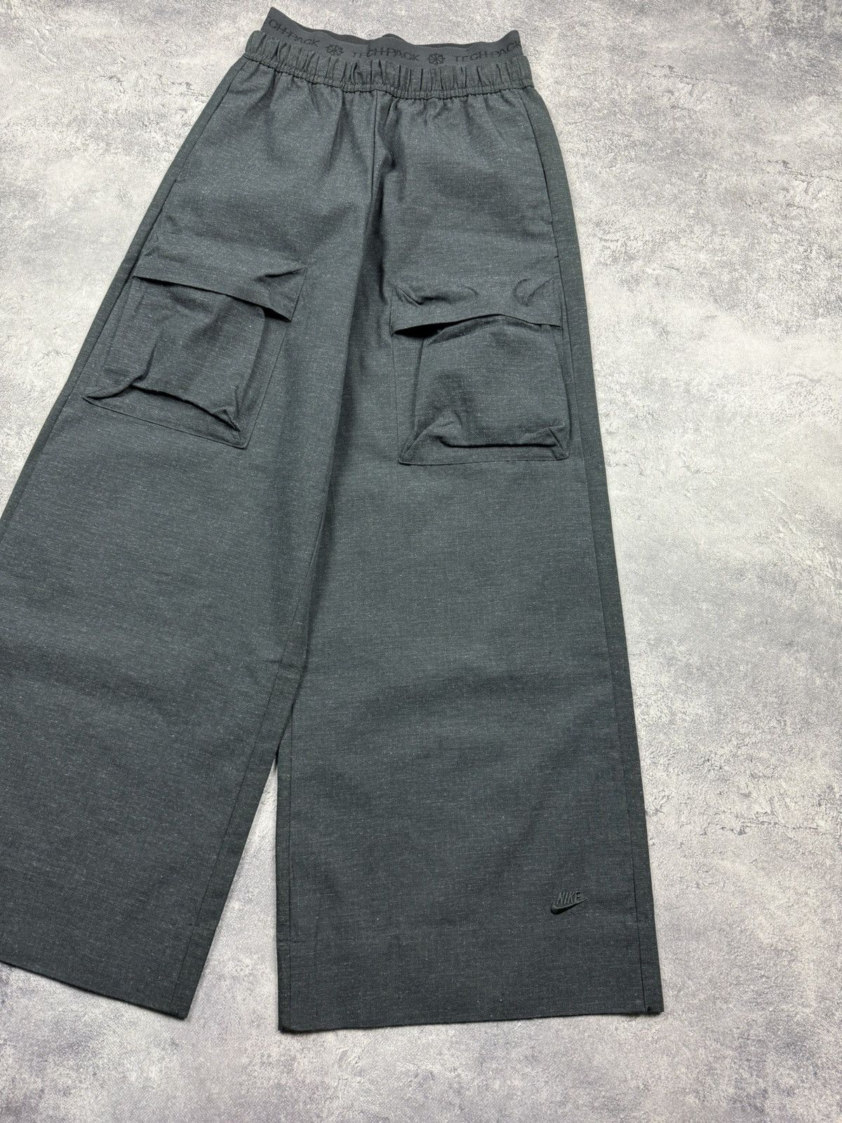 Nike Nike Sportswear Tech Pack Baggy Cargo Pants Women’s Size 28" / US 6 / IT 42 - 5 Thumbnail