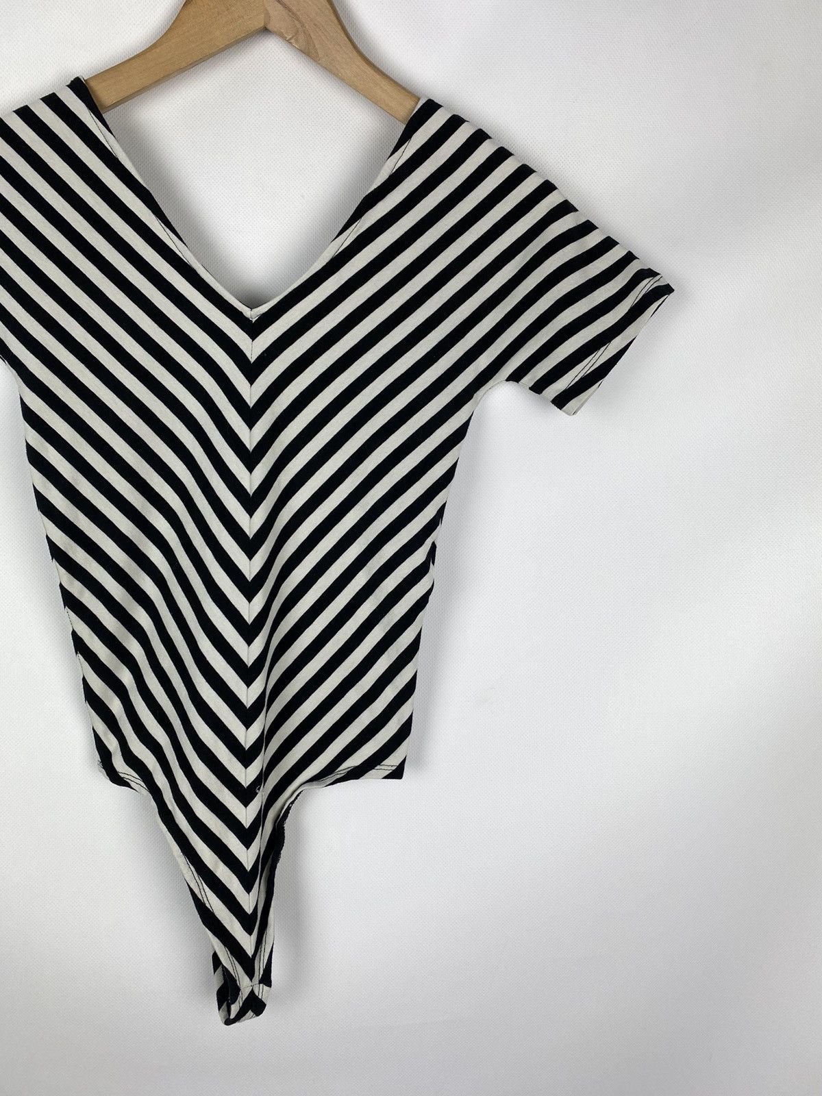 Allsaints × Japanese Brand Allsaints Keavey Stripe SS Bodysuit T Shirt size XS Size XS / US 0-2 / IT 36-38 - 5 Thumbnail