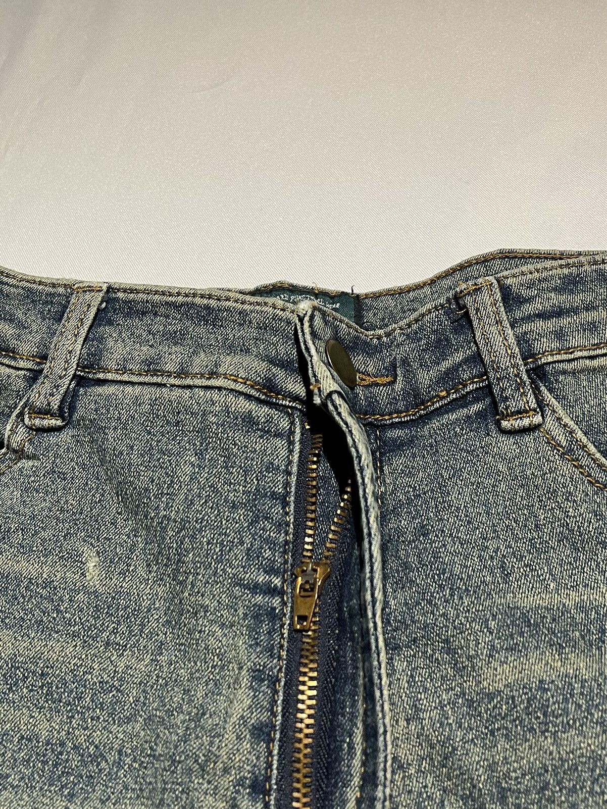 Japanese Brand × Vintage Vintage Denim Leopard Flame Embroidered Distressed Jeans Size 28" / US 6 / IT 42 - 12 Thumbnail