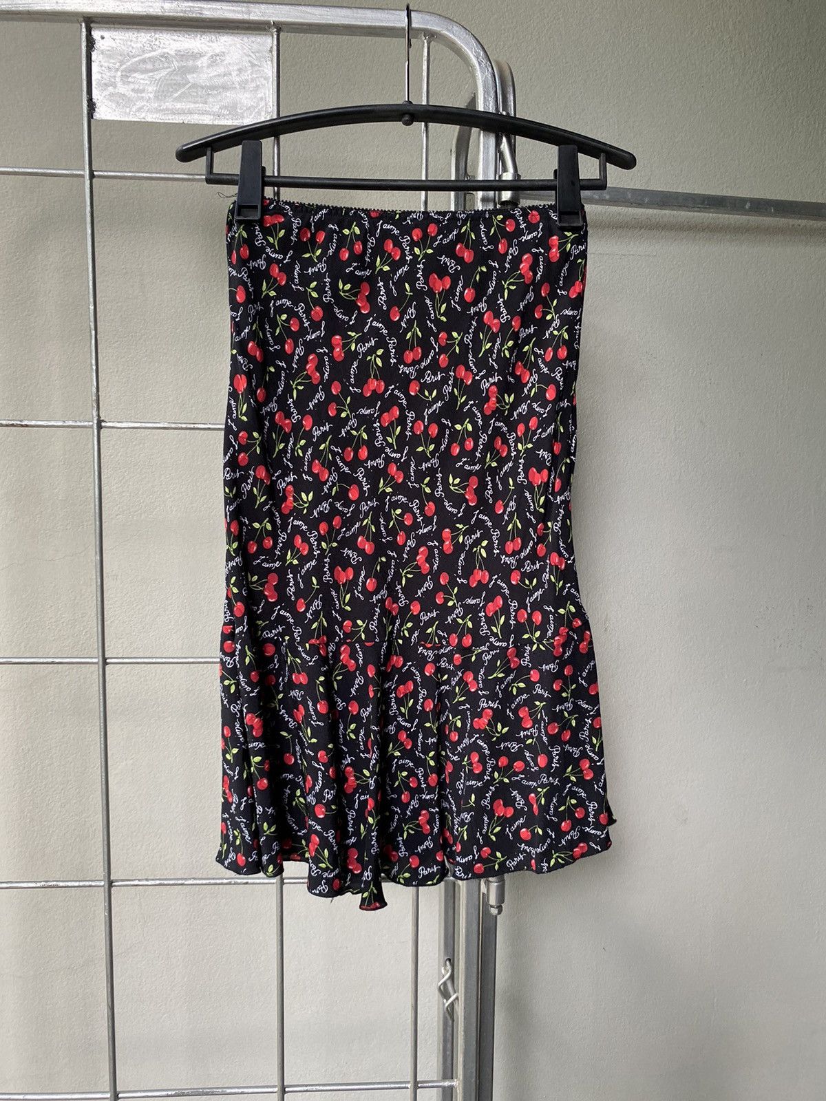Morgan Homme Morgan Y2K cherry printed skirt Size 22" - 14 Thumbnail
