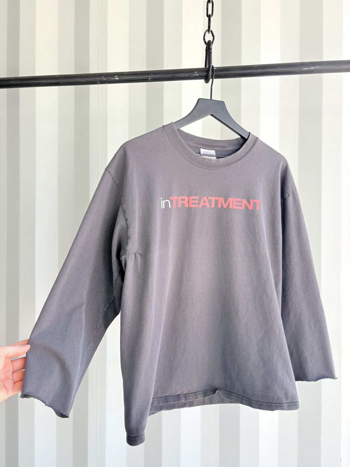 Vintage Vintage In Treatment Shirt Thrashed Faded Distressed grunge Size US L / EU 52-54 / 3 - 2 Thumbnail