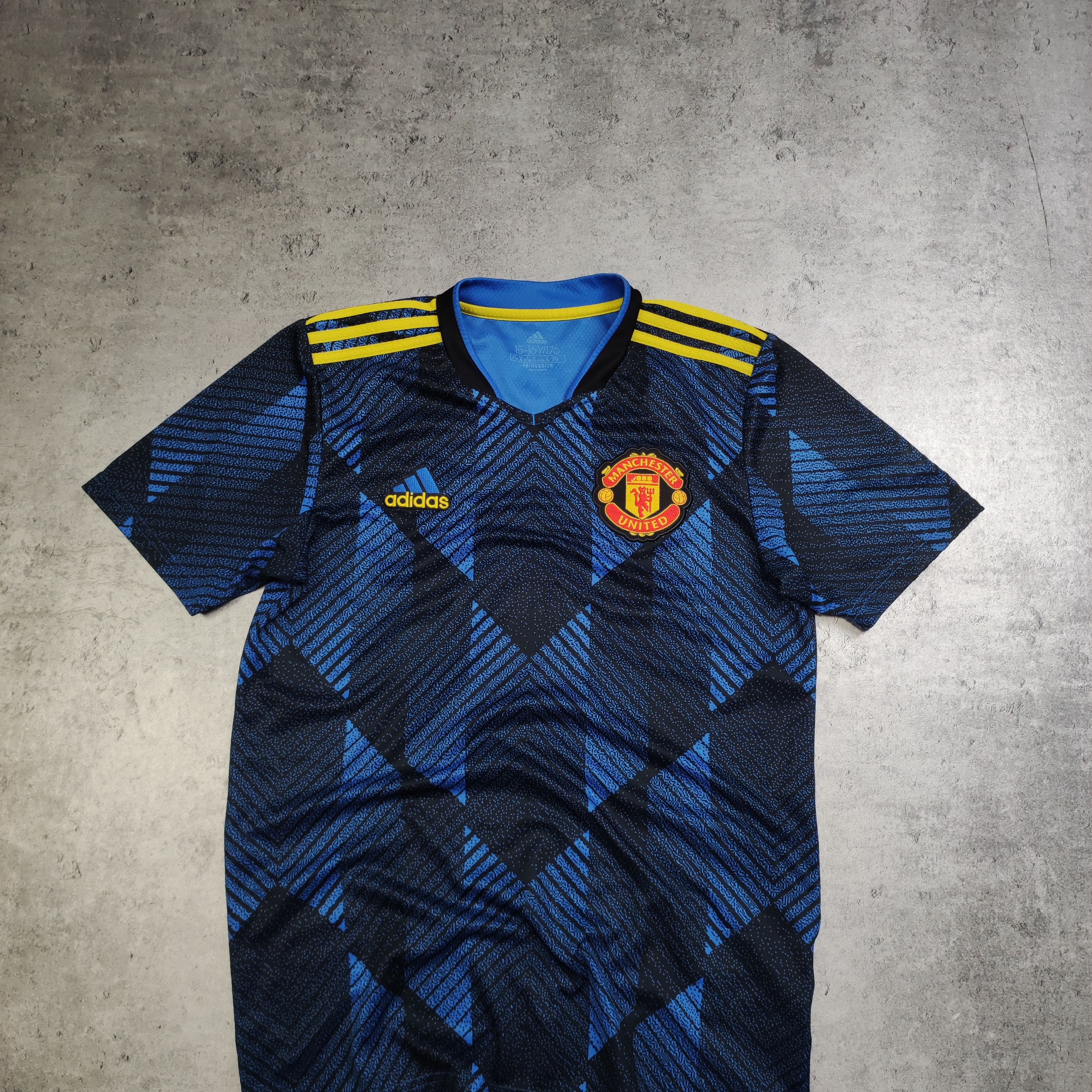 Adidas RARE Adidas x Manchester United Training Football Jersey Size US S / EU 44-46 / 1 - 2 Thumbnail