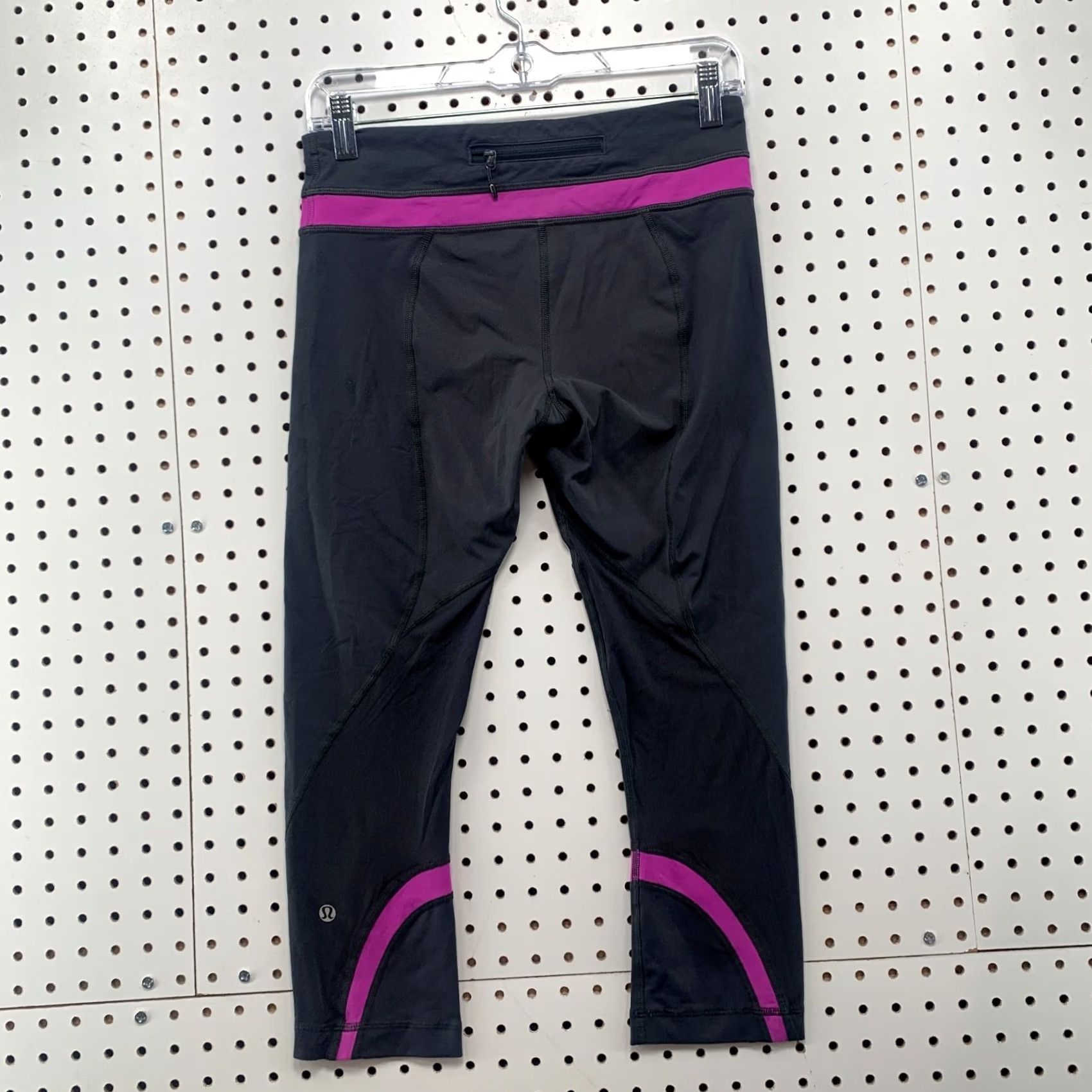 Lululemon Lululemon Inspire Crop Leggings Size 6 Black Purple Yoga Training 28x21 Womens Size 28" / US 6 / IT 42 - 6 Thumbnail