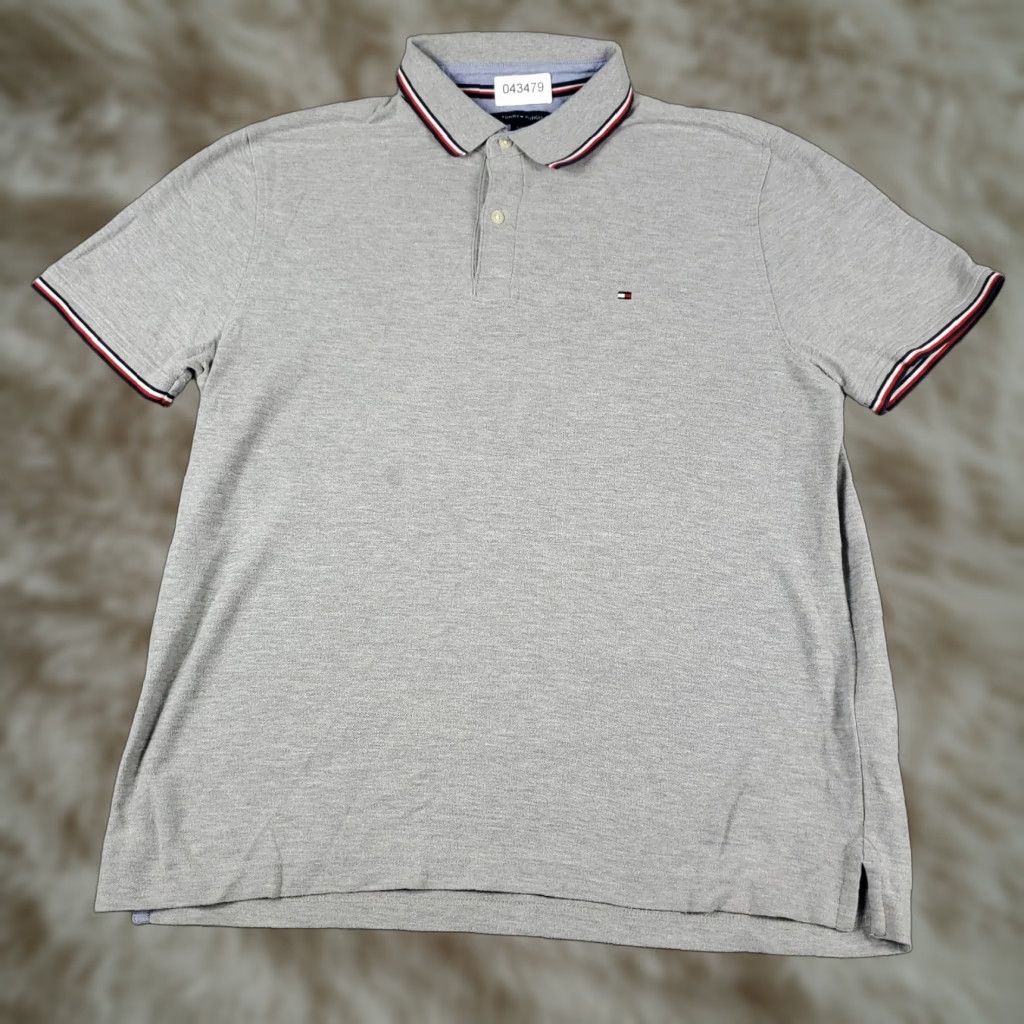 Tommy Hilfiger Tommy Hilfiger Polo Shirt Mens Large Gray Solid Short Sleeve Casual Polo Shirt L Gray Mens Size US L / EU 52-54 / 3 - 1 Thumbnail