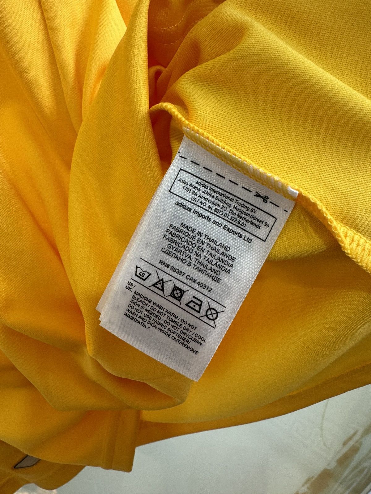 Adidas Ukraine 2012-2013 Home Soccer Jersey Football Kit Shirt Size US XXL / EU 58 / 5 - 10 Thumbnail