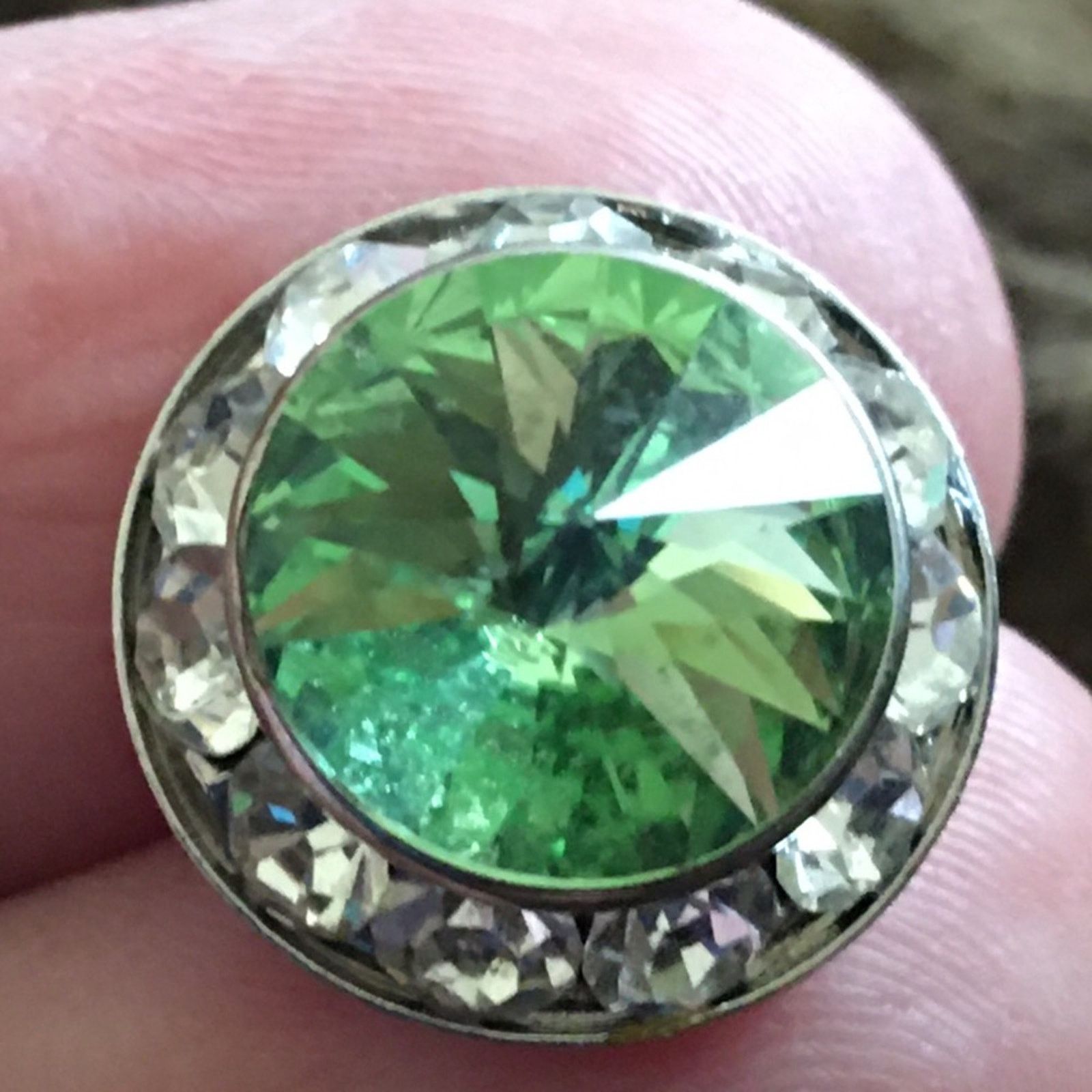 Vintage Vintage peridot tone rivoli cut pierced earrings Size ONE SIZE - 3 Thumbnail