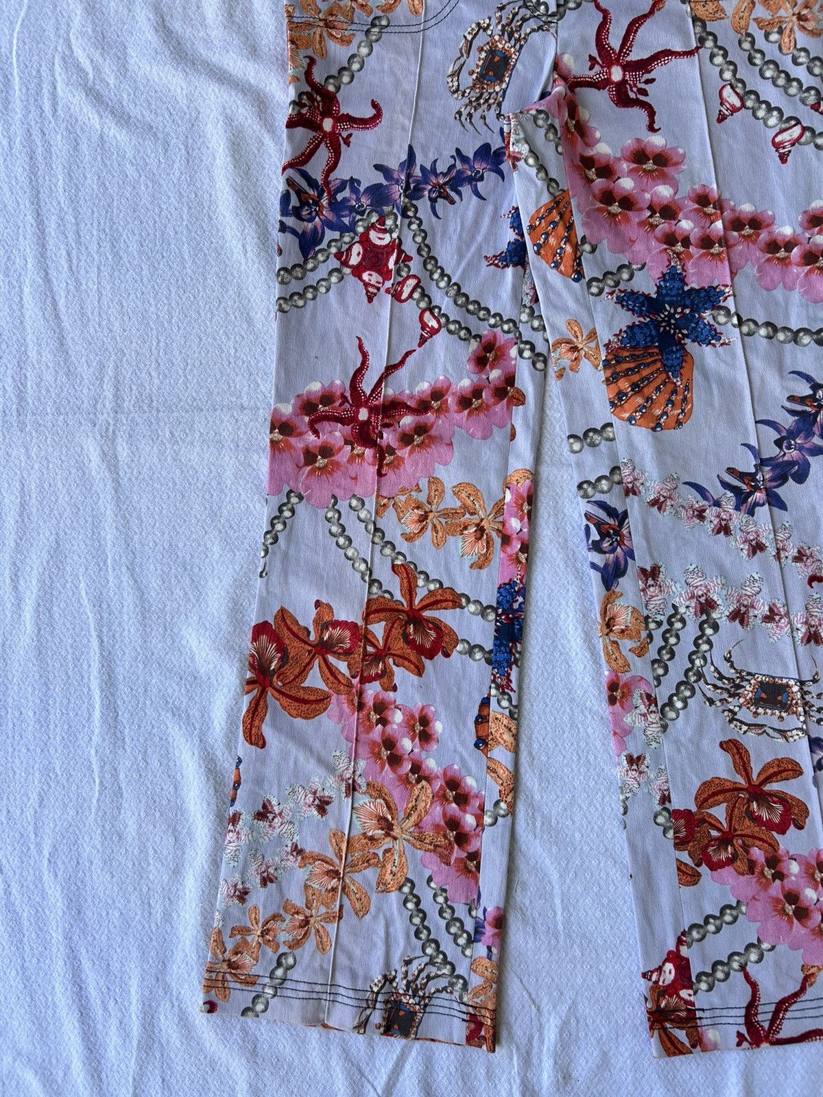 Japanese Brand Andre kim japanese flowers pants archive Ifsix lgb styled Size US 32 / EU 48 - 2 Thumbnail