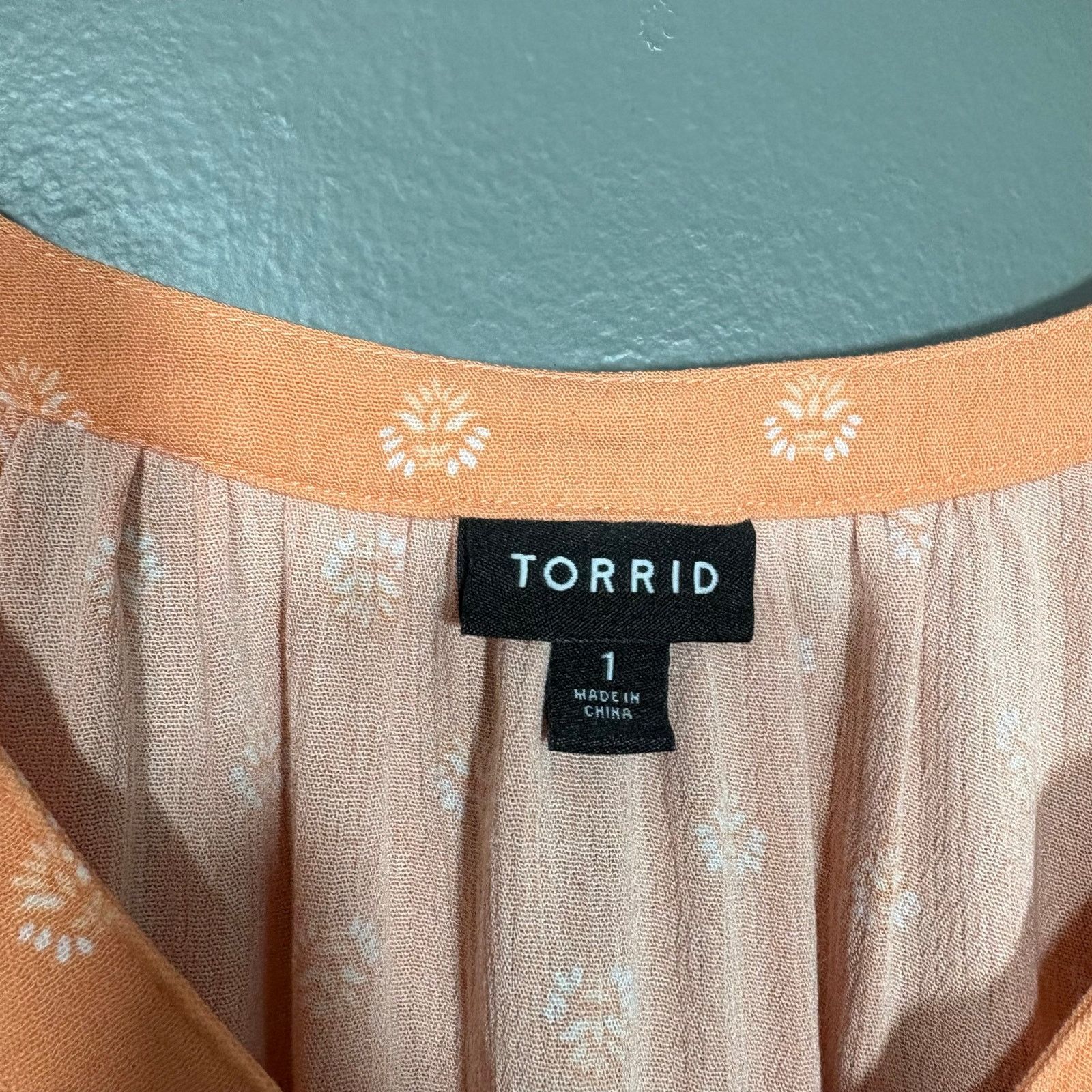 Torrid Torrid Peach & White Floral Gauzy Boho Peasant Top - 1 (1X) Size XL / US 12-14 / IT 48-50 - 4 Thumbnail
