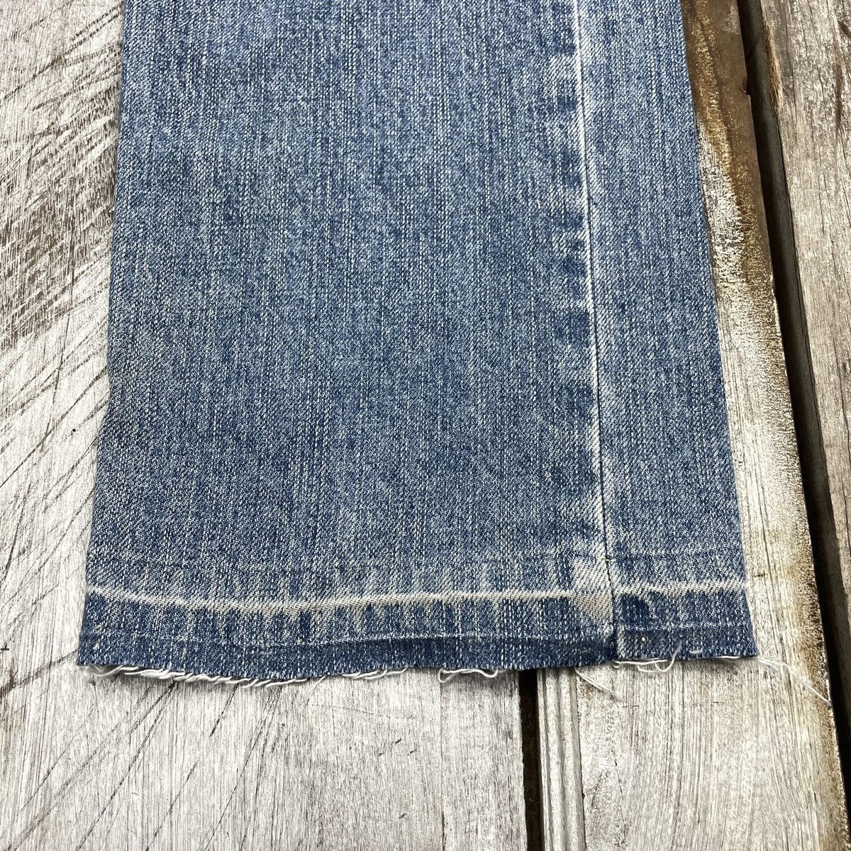 Levi's Vintage Levis 505 Distressed Blue Light Wash wc 368 Size US 32 / EU 48 - 9 Thumbnail