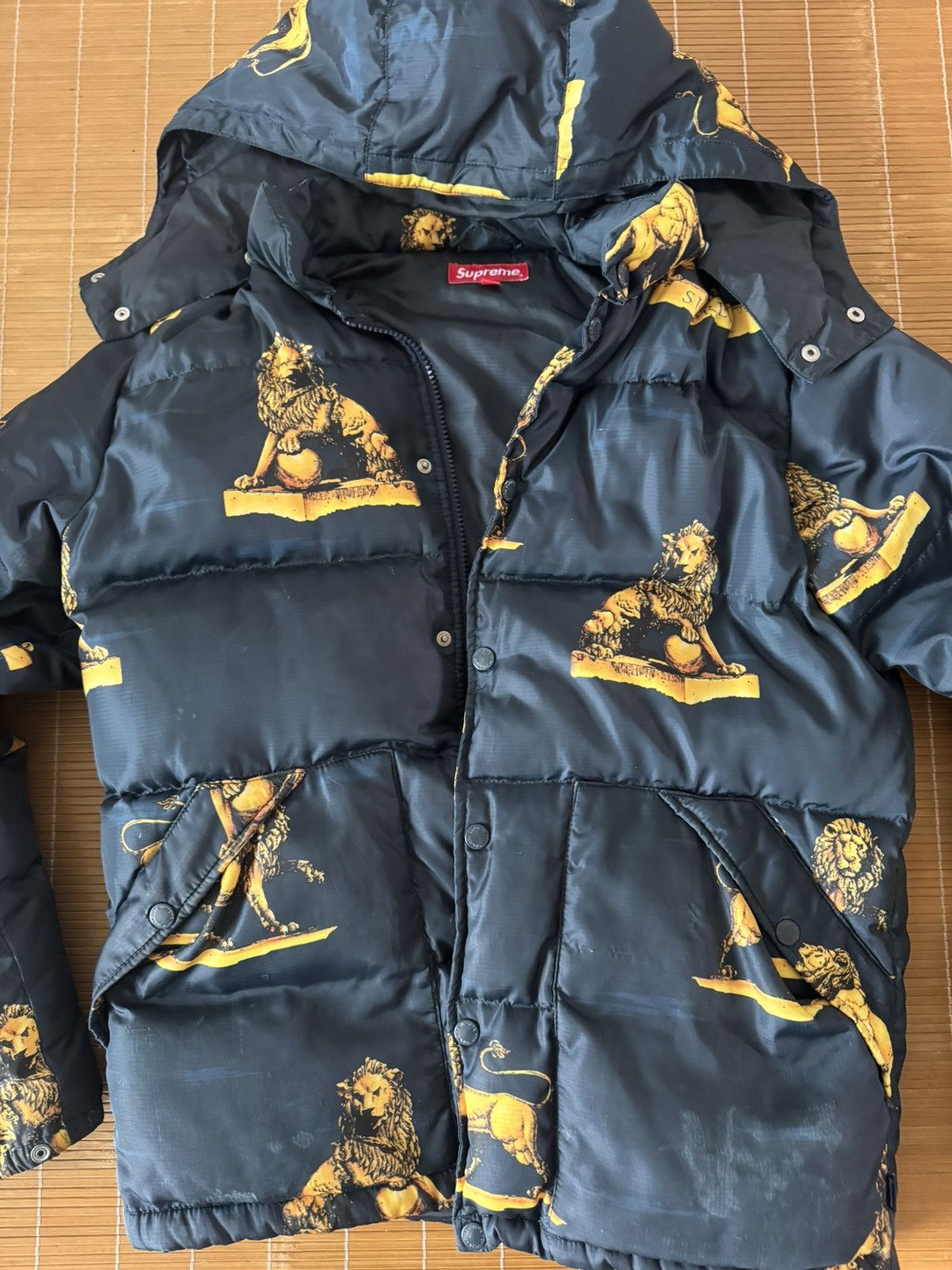 Supreme Lion design (goose down jacket) Size US M / EU 48-50 / 2 - 1 Thumbnail