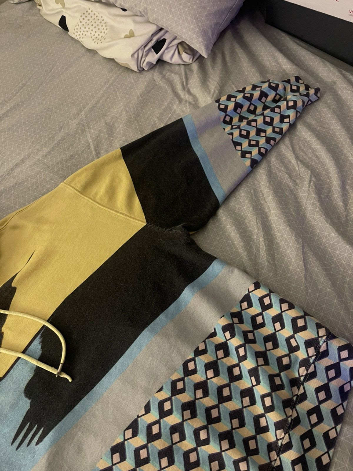 Dries Van Noten Dries Van Noten Oversize Sweatshirt Size Small Yellow Multi Size US S / EU 44-46 / 1 - 7 Thumbnail
