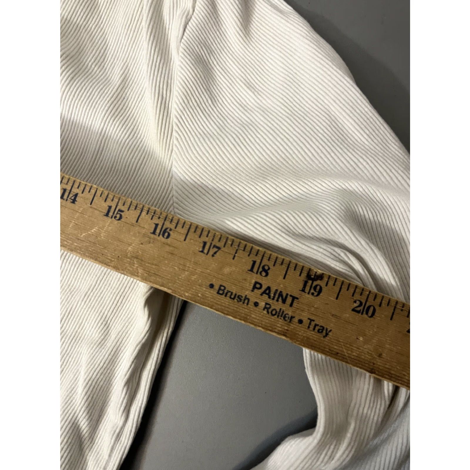 Ralph Lauren VINTAGE Ralph Lauren Women's Long Sleeve Ribbed T-Shirt XL White Lace Up V-Neck Cotton Top Size XL / US 12-14 / IT 48-50 - 5 Thumbnail