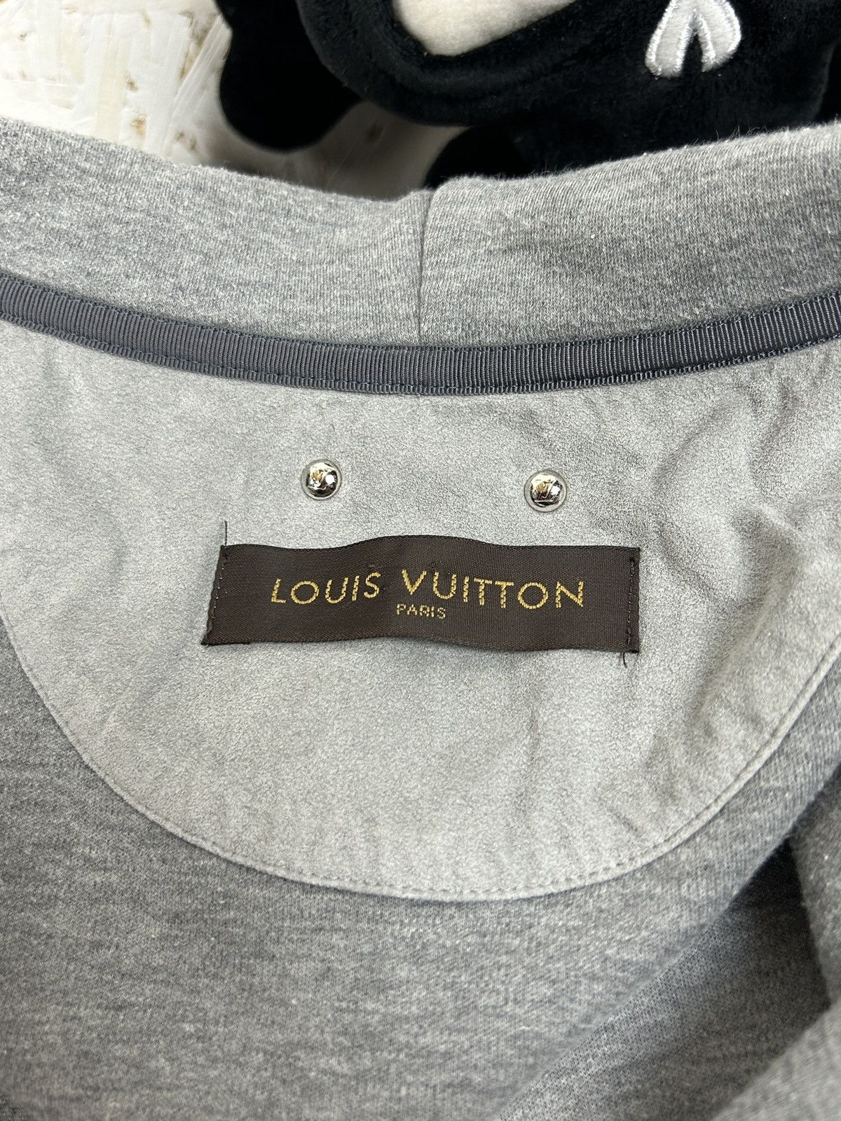 Louis Vuitton Louis Vuitton Logo Zippered Zip Hoodie Grey XL Size US XL / EU 56 / 4 - 11 Thumbnail