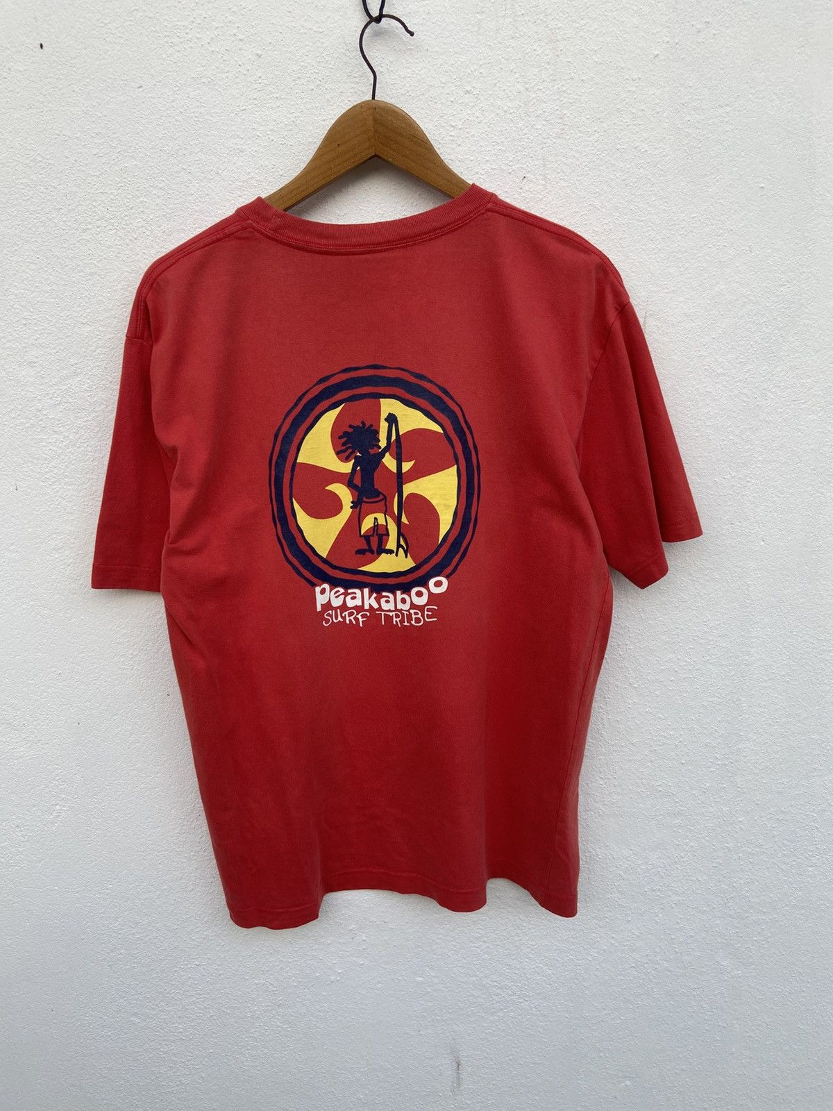 Sun Surf Vintage 90s Vintage Peakaboo t shirt surf tribe Size US L / EU 52-54 / 3 - 1 Thumbnail
