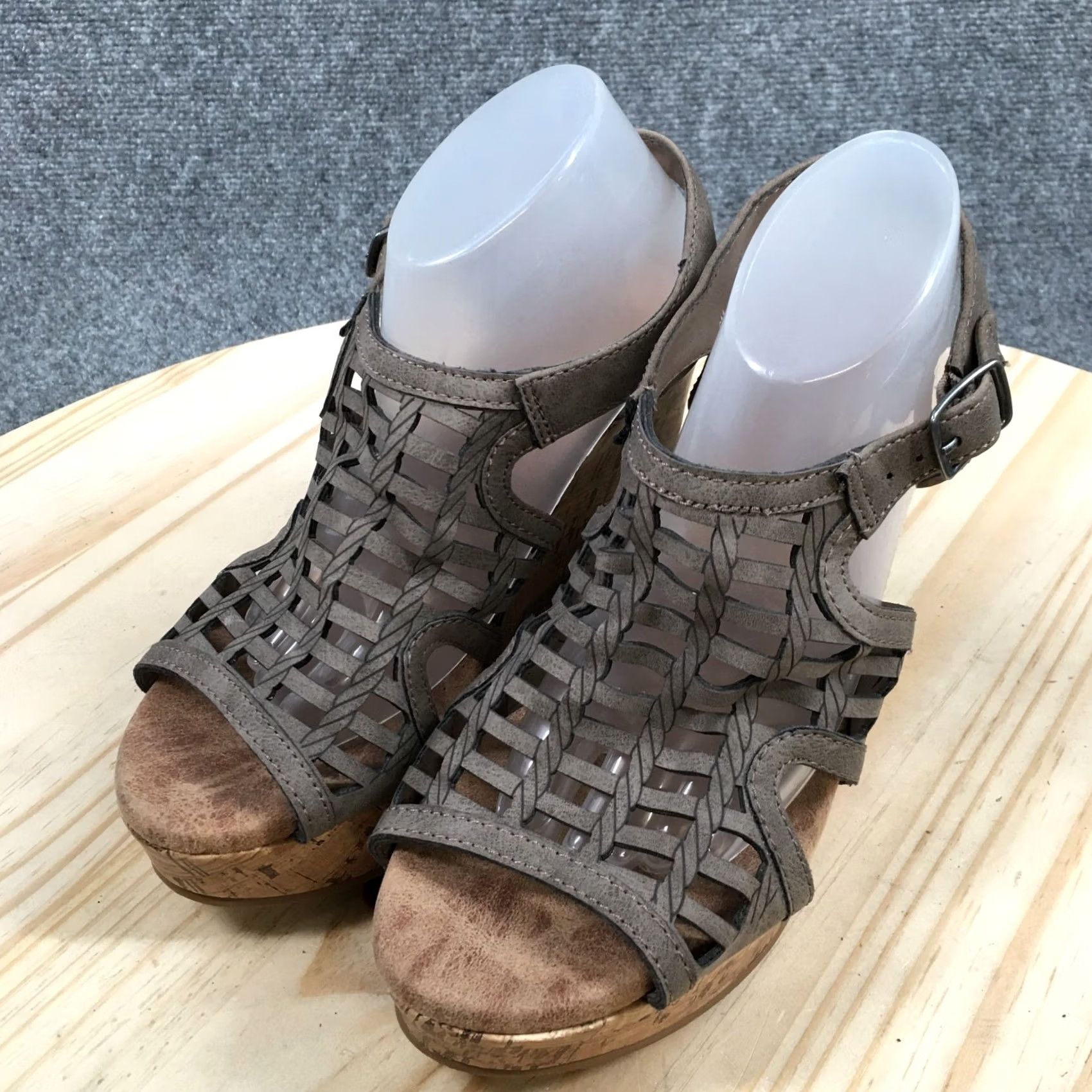 Vintage Maurices Sandals Womens 6 M Francie Slingback Wedge Grey Faux Leather Casual Shoes Size US 4 / IT 34 - 3 Thumbnail