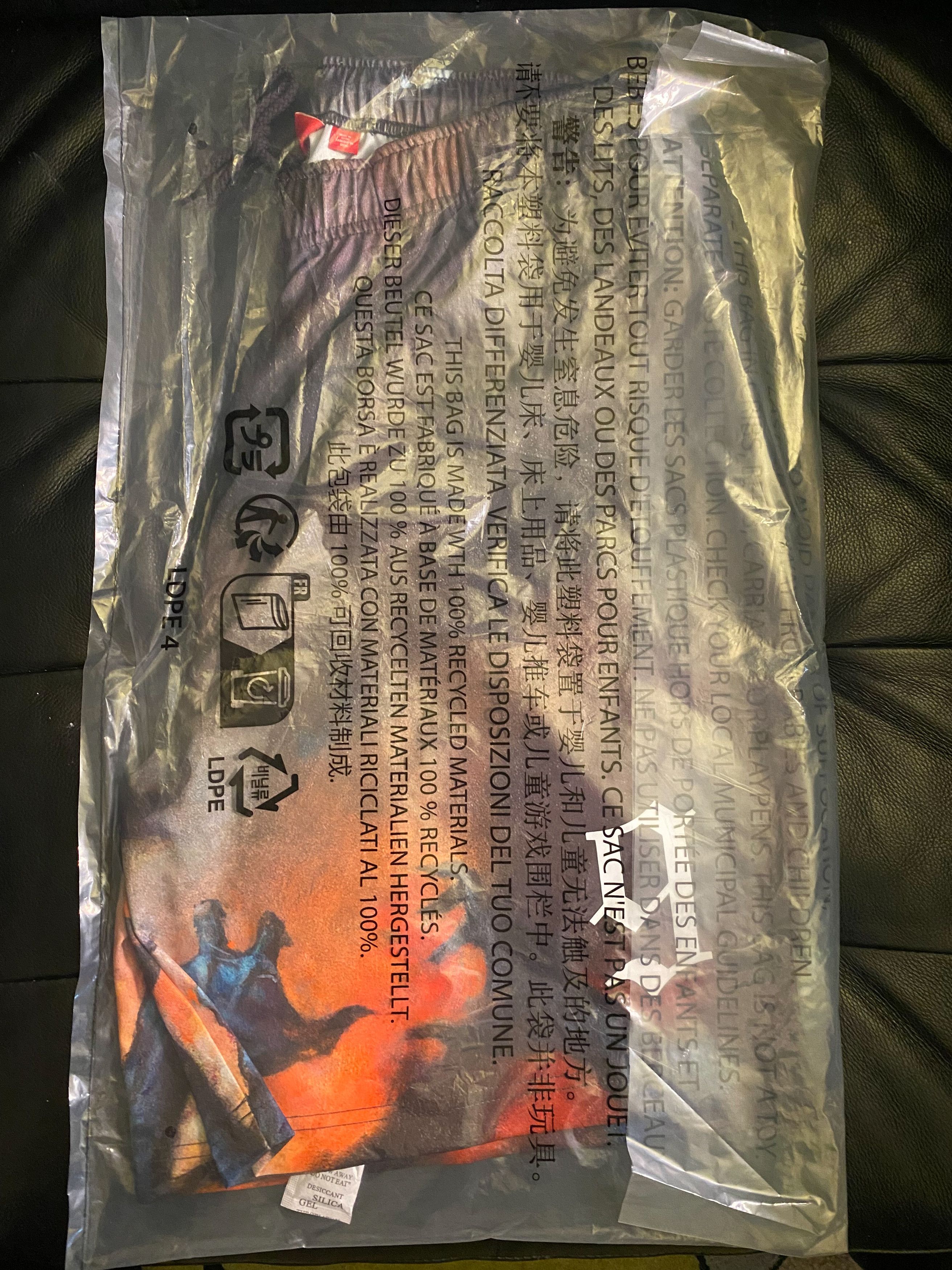 Supreme Supreme Frazetta Soccer Short Size US 32 / EU 48 - 3 Thumbnail