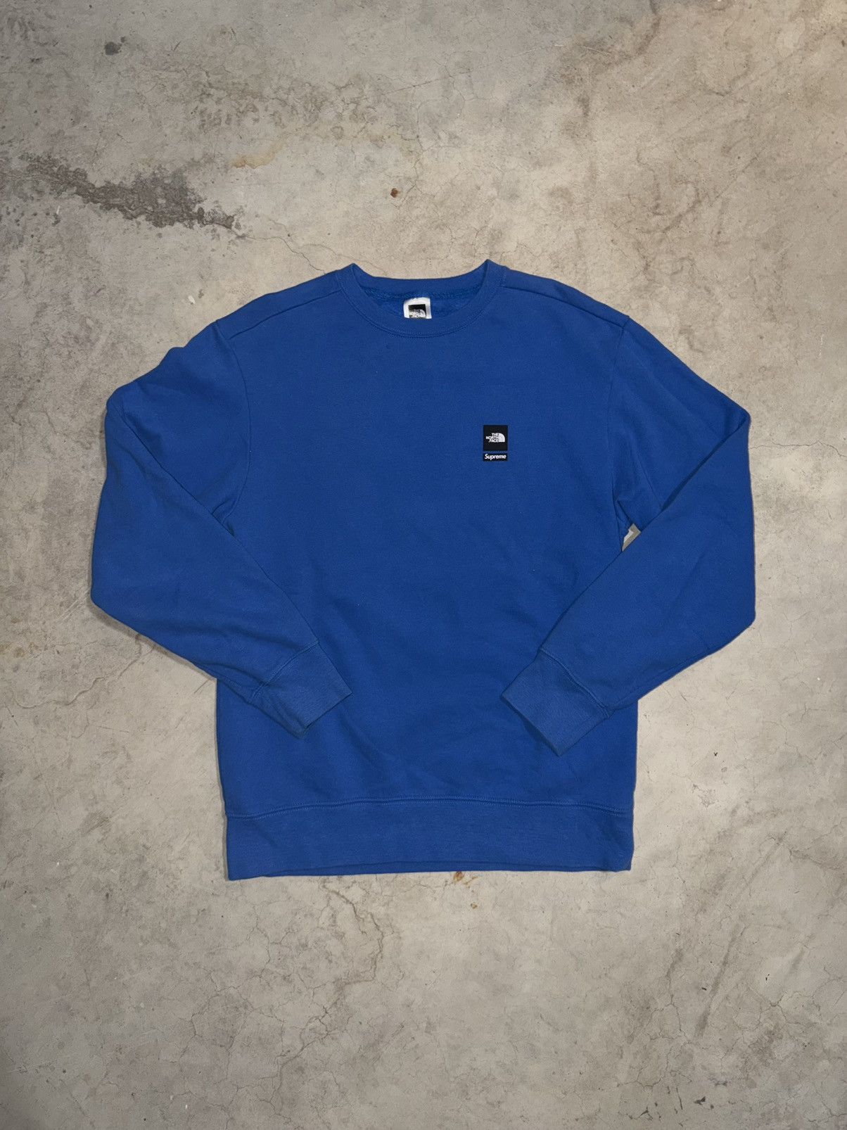 Supreme × The North Face Supreme x The North Face Mountain Blue Crewneck FW17 Size US M / EU 48-50 / 2 - 1 Thumbnail