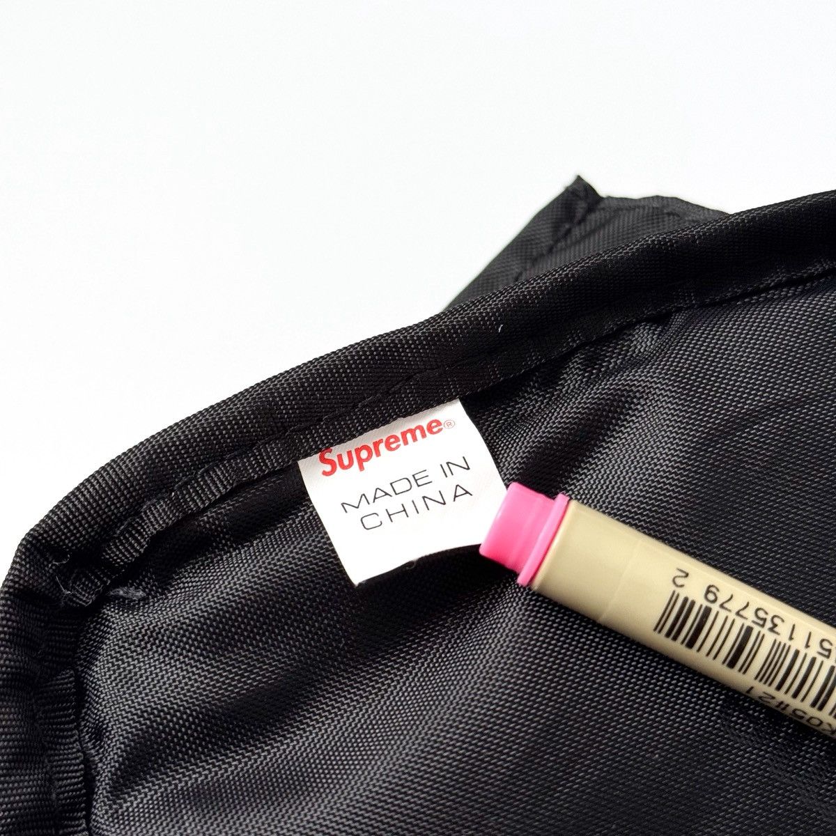 Supreme Shoulder Bag (FW18)