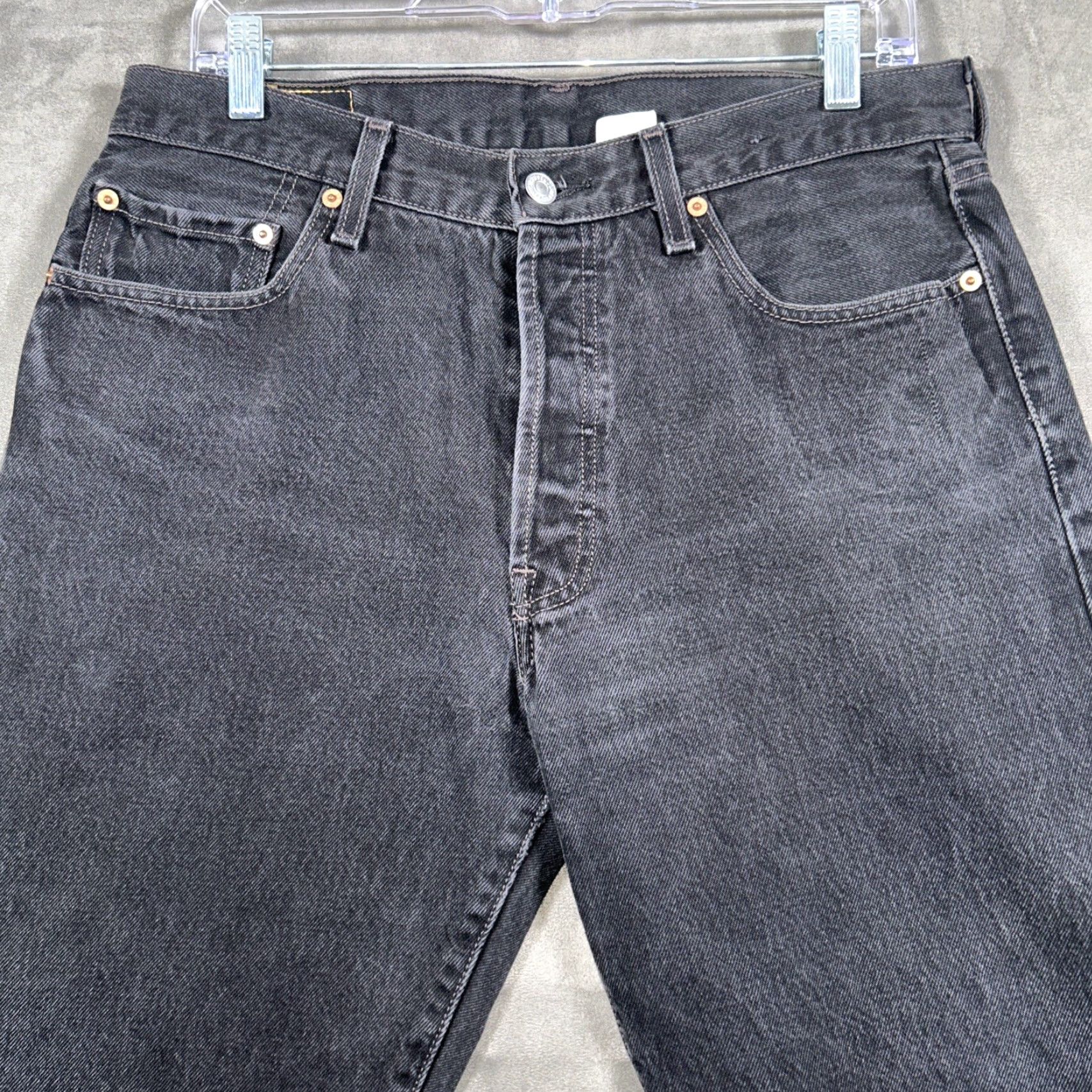 Levi's VINTAGE Levi's 501 Jeans Mens 34x30 Black Denim Button Fly 00501-0660 Regular 5-Pocket Logo Size US 34 / EU 50 - 2 Thumbnail