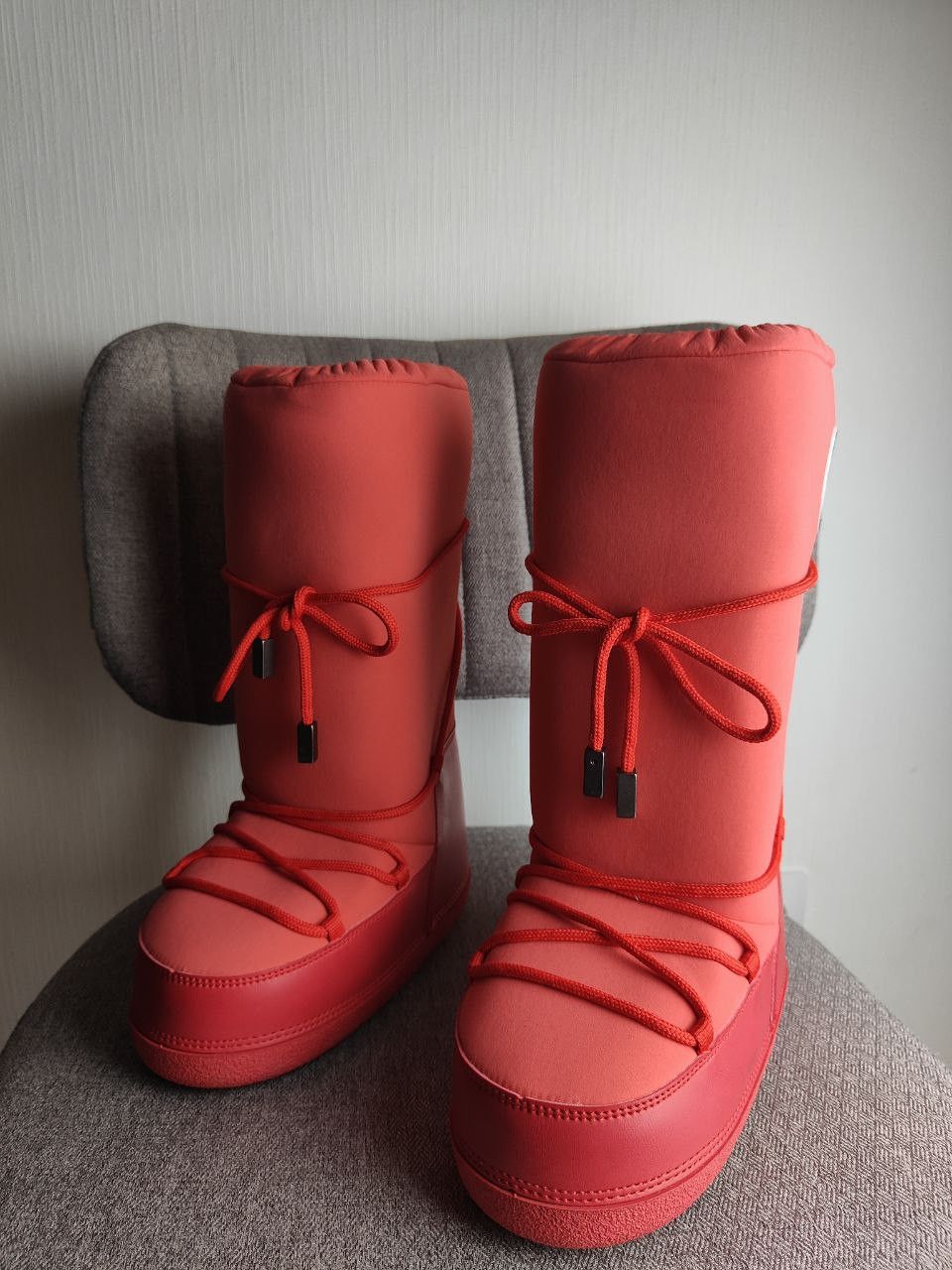Dior Y2K Dior by John Galliano Blanc Cheval Collection Snow Boots Size US 7 / IT 37 - 1 Thumbnail