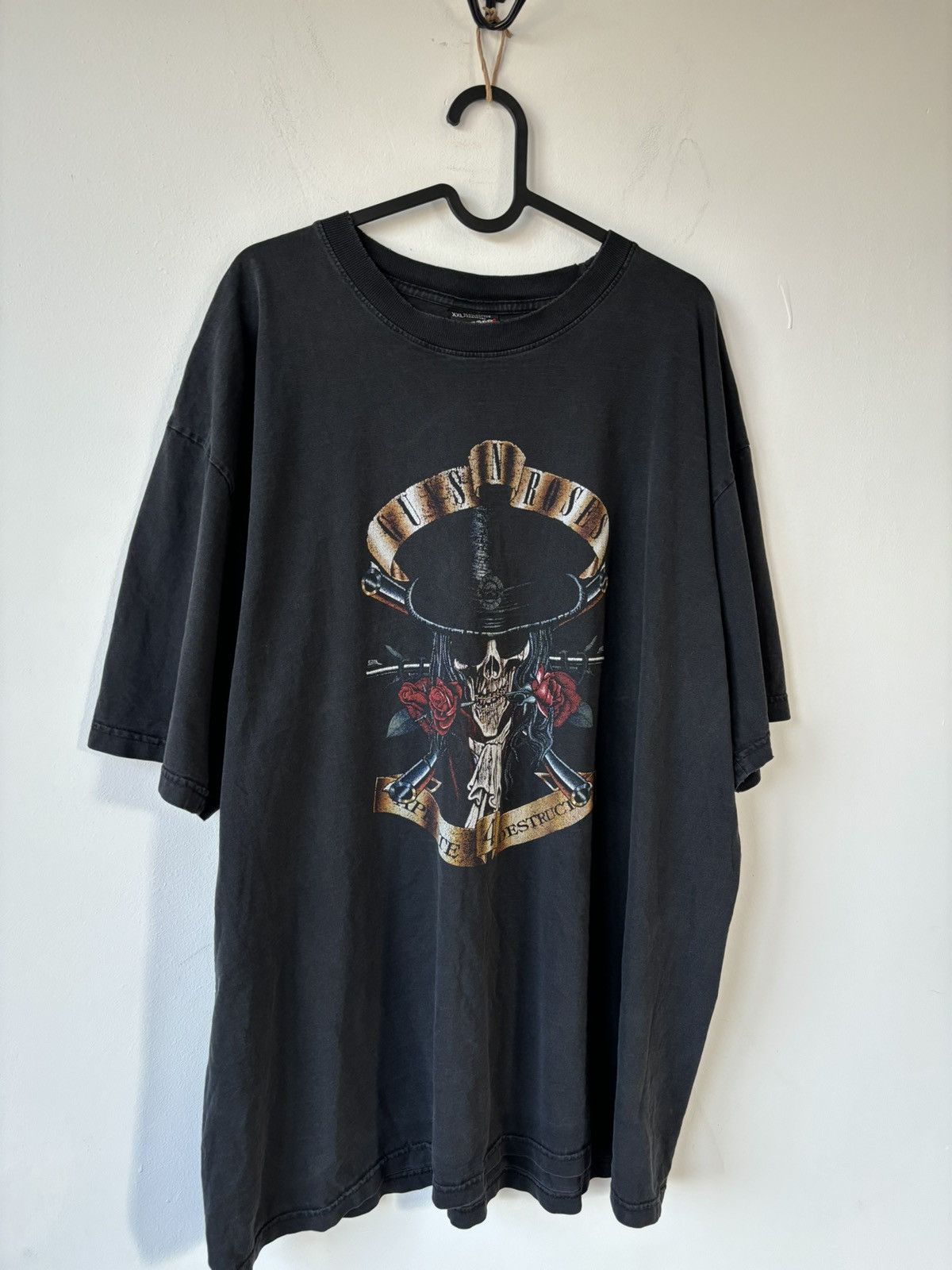Band Tees × Guns N' Roses Vintage Faded Gun & Roses Use Your Illusion Tour 91-93 Tee Size US XXL / EU 58 / 5 - 3 Thumbnail