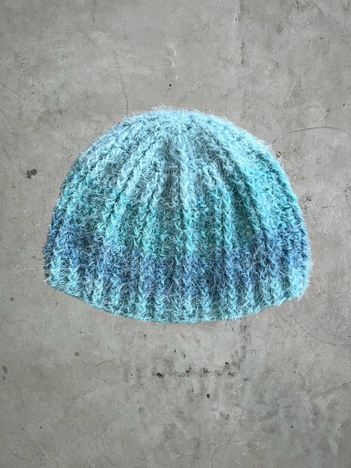 Handmade Hand Knit Beanie Size ONE SIZE - 1 Thumbnail