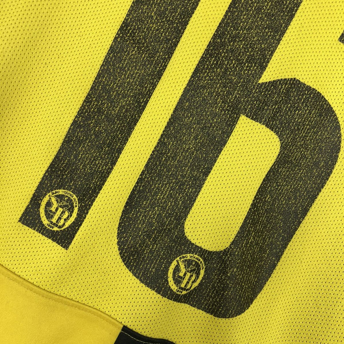 Nike BSC Young Boys #16 Fassnacht 2021 2022 home soccer jersey Size US S / EU 44-46 / 1 - 10 Thumbnail