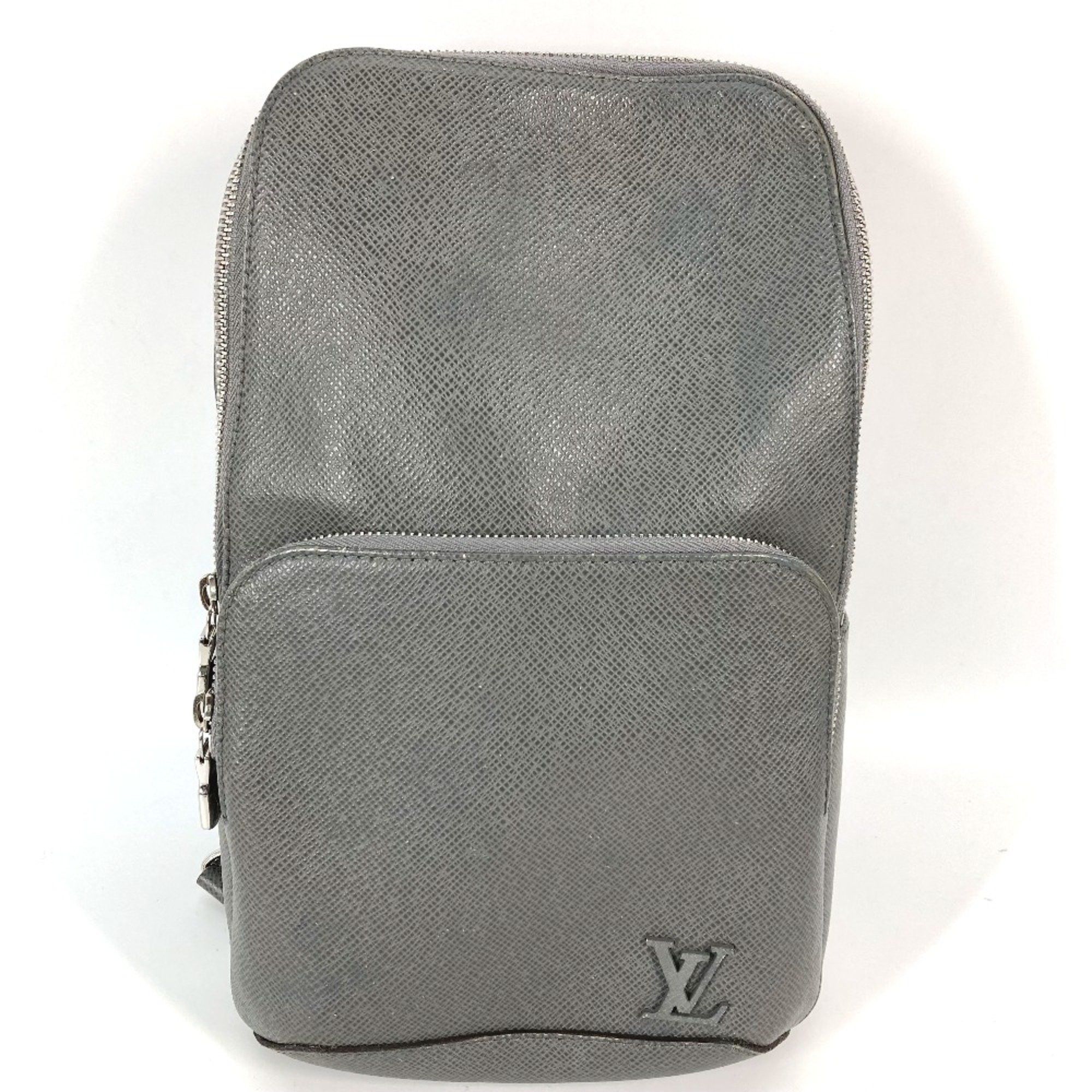 Louis Vuitton Louis Vuitton M30951 Taiga Shoulder Bag Cross body bag gray Size ONE SIZE - 1 Thumbnail