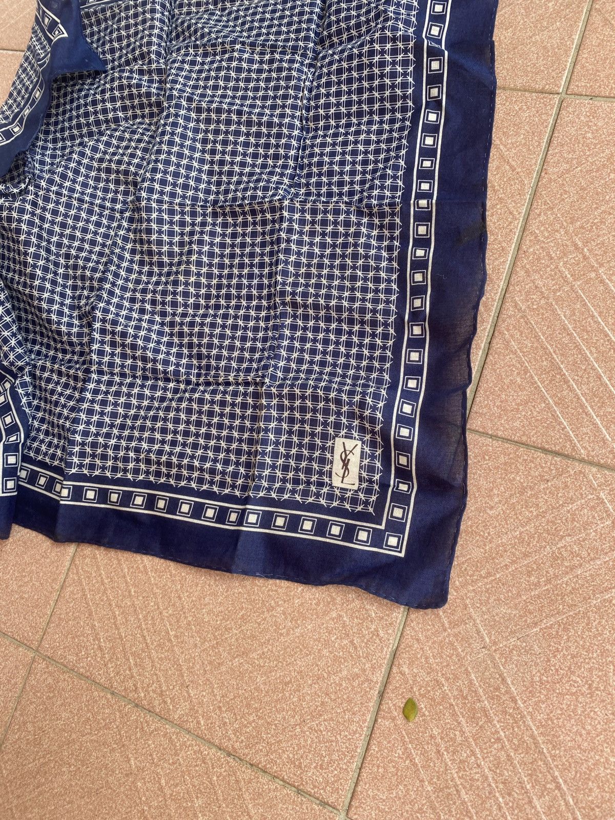 Yves Saint Laurent Scarves Size ONE SIZE - 3 Thumbnail