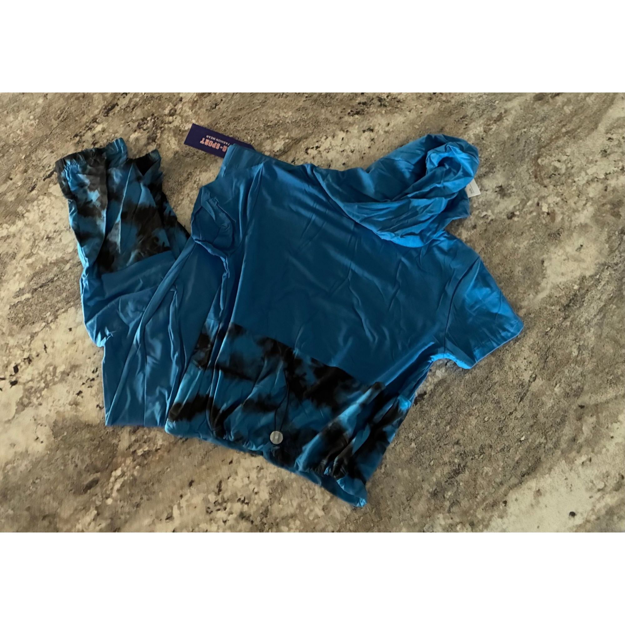 Other Stylish Tie Dye Hooded Short Sleeve Athletic Set In BLUE Size 28" / US 6 / IT 42 - 1 Thumbnail